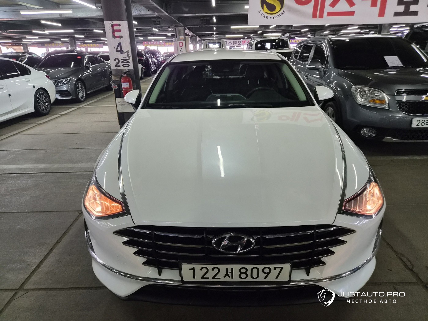 Автомобиль Hyundai Sonata