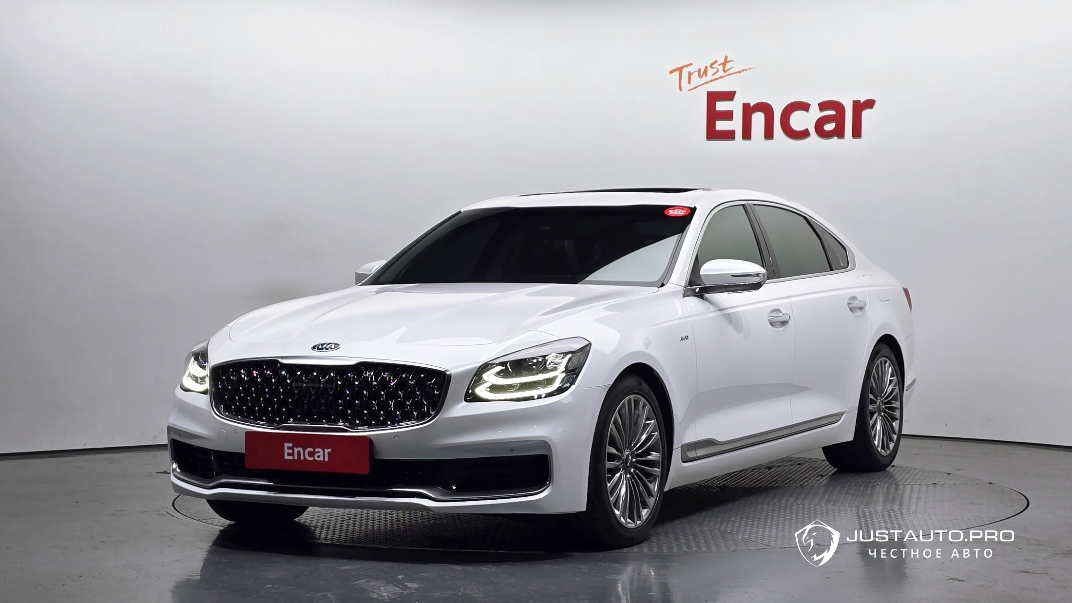 Автомобиль Kia K9