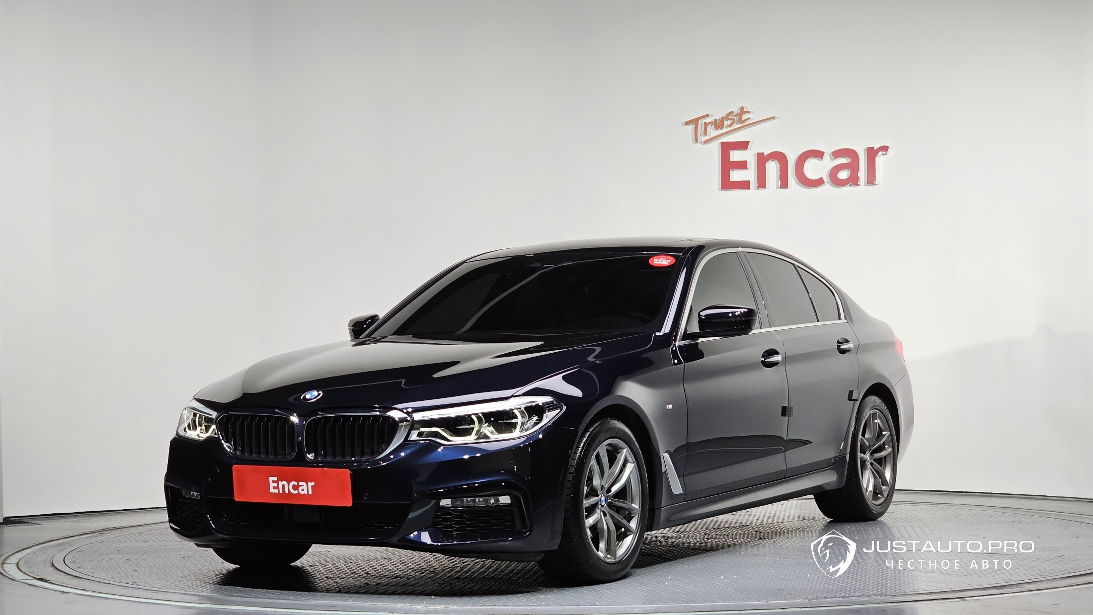 Автомобиль BMW 5-Series