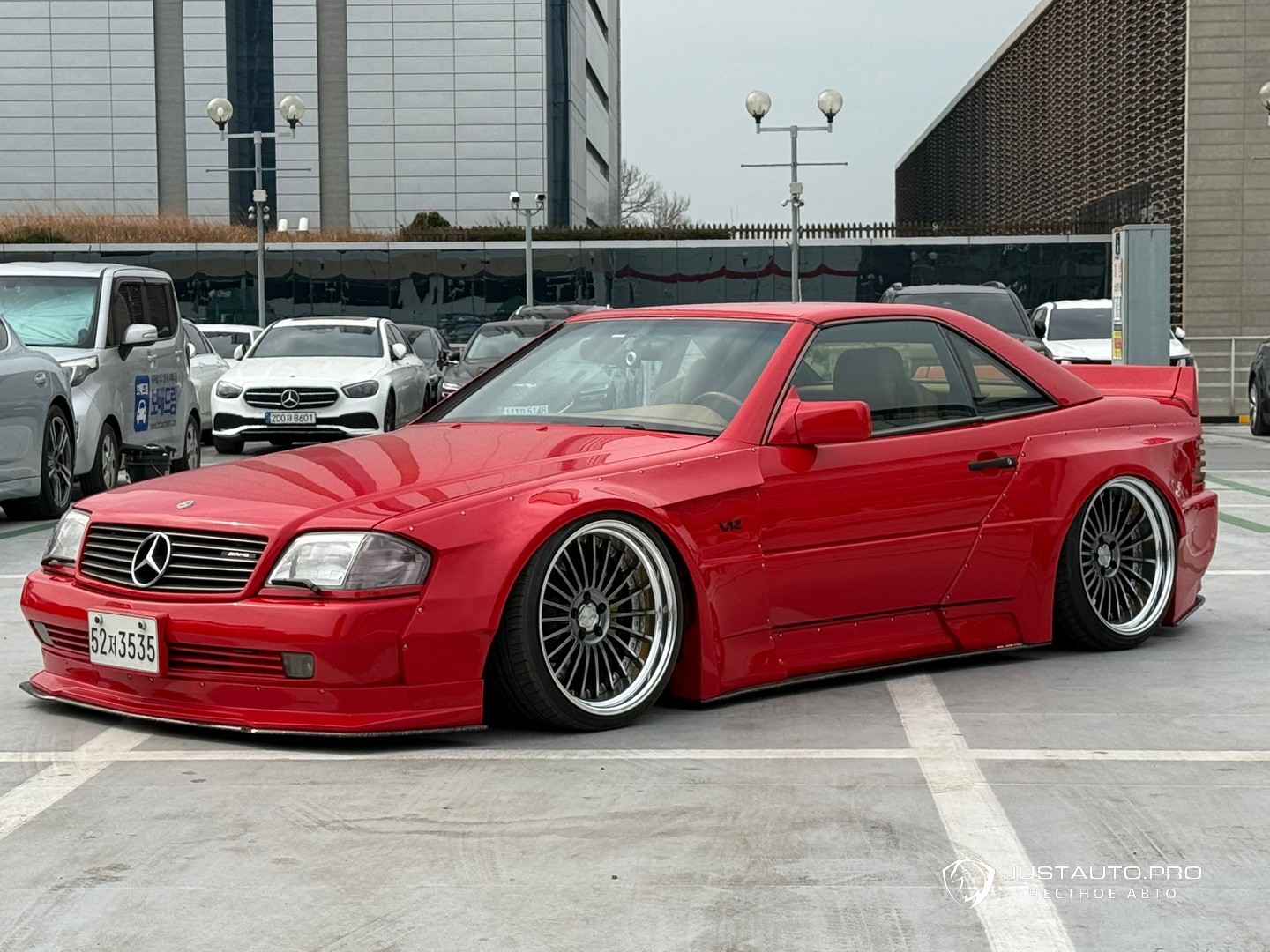 Автомобиль Mercedes-Benz SL-Class
