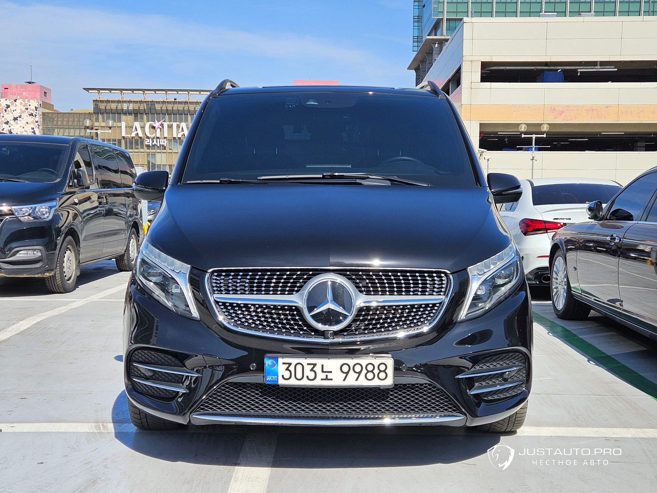 Автомобиль Mercedes-Benz V-Class