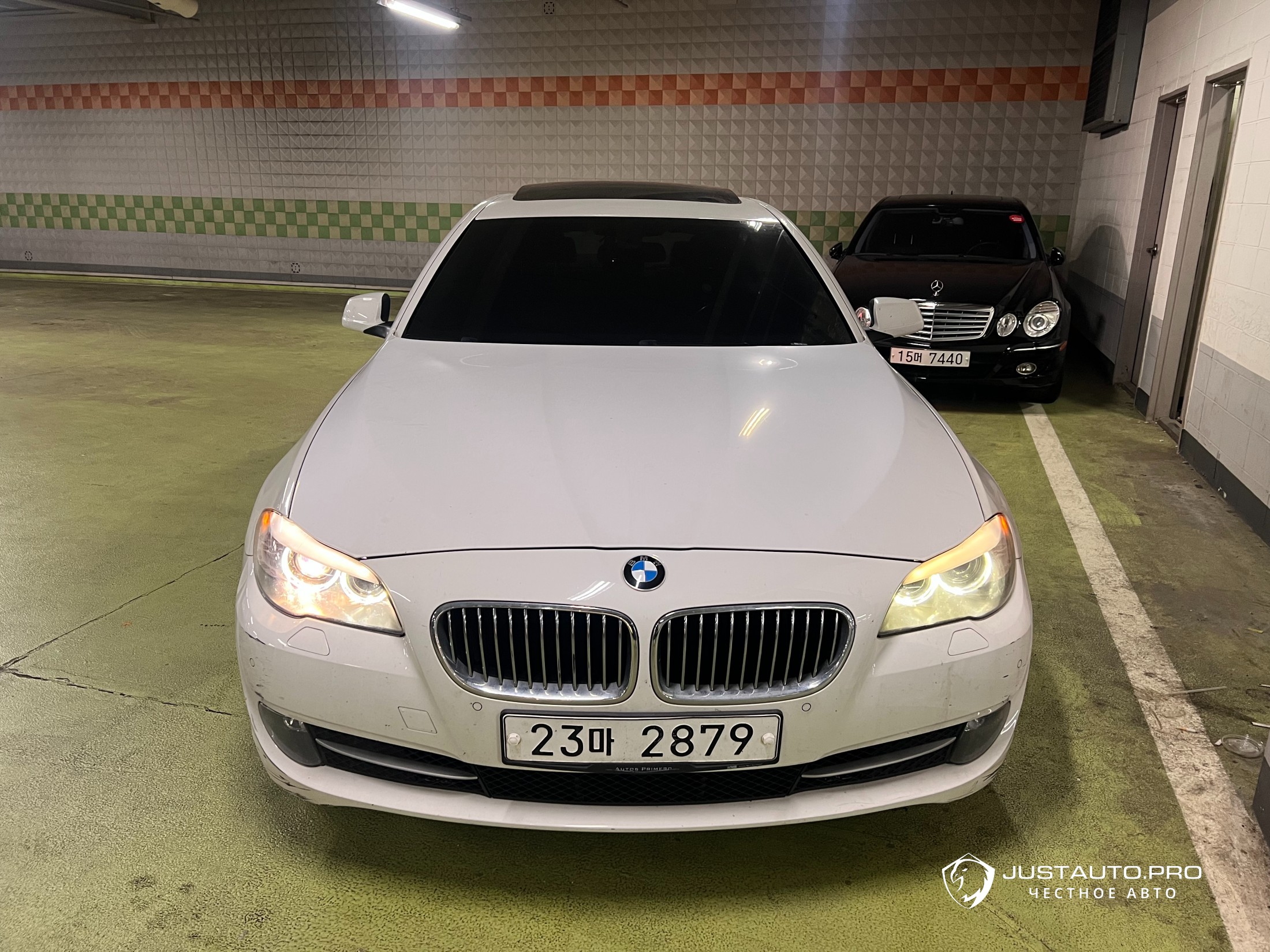 Автомобиль BMW 5-Series