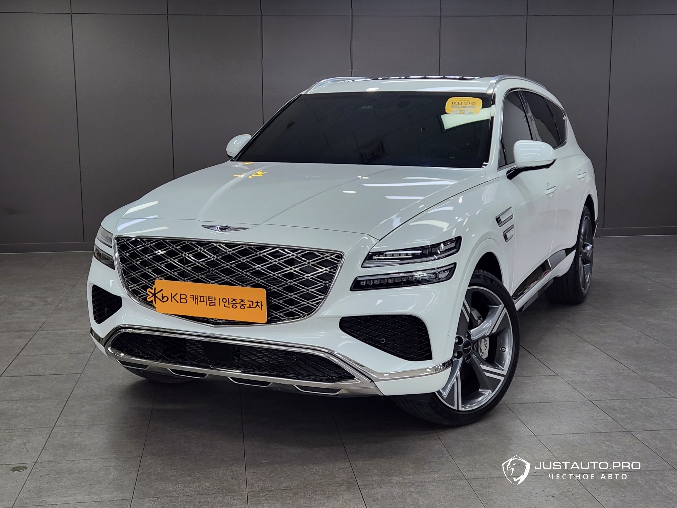 Автомобиль Genesis GV80