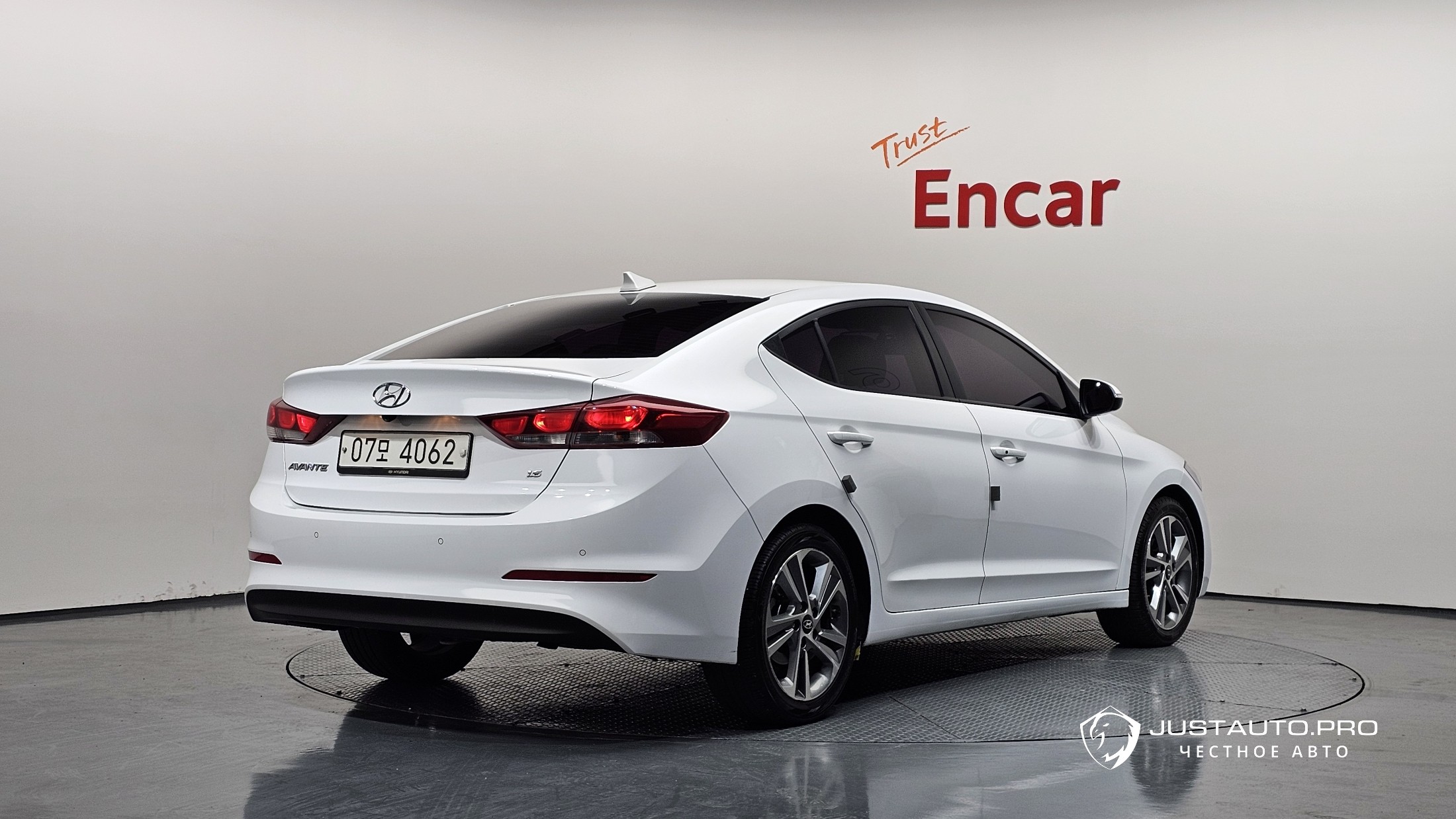 Автомобиль Hyundai AVANTE