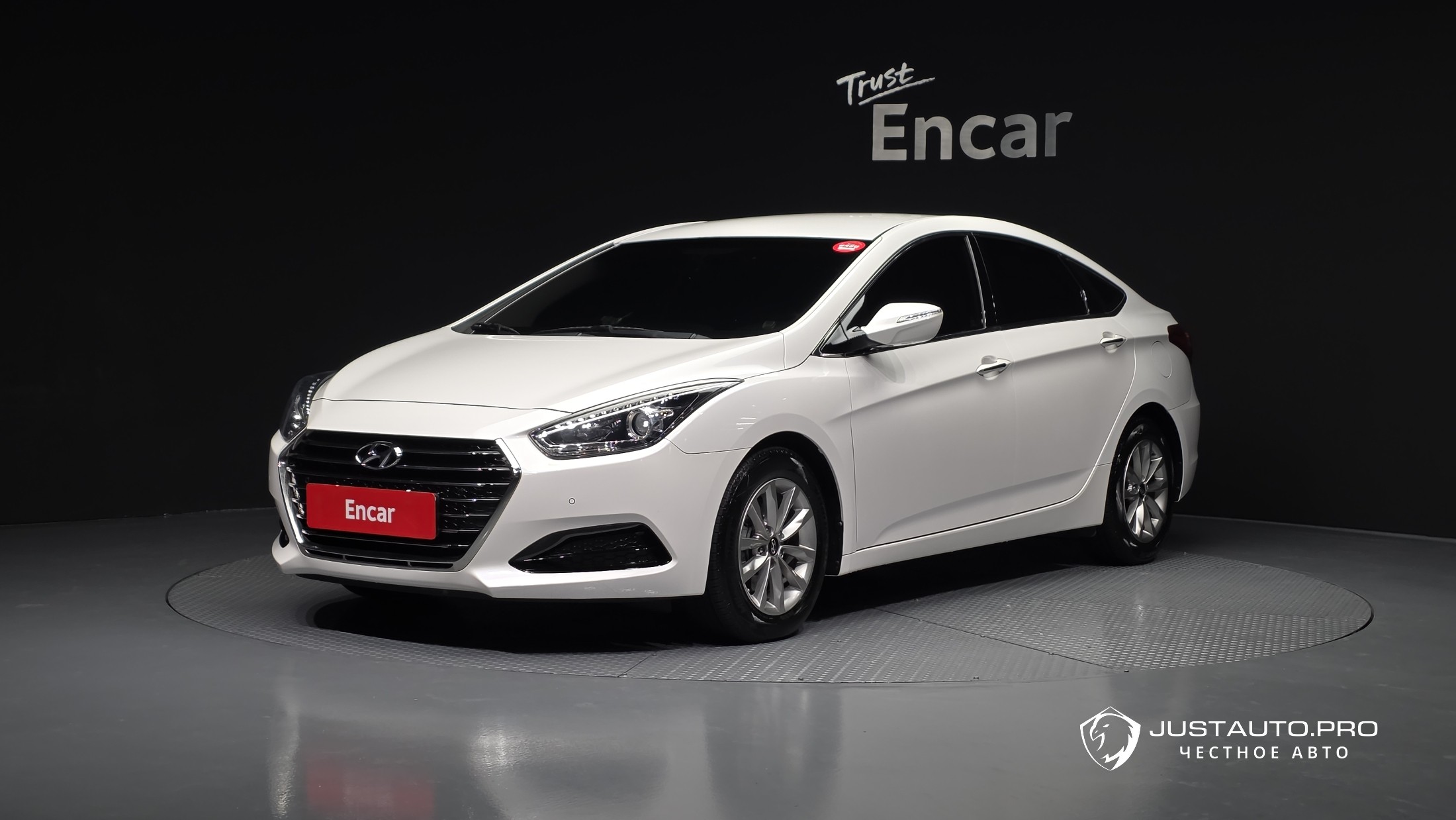Автомобиль Hyundai i40