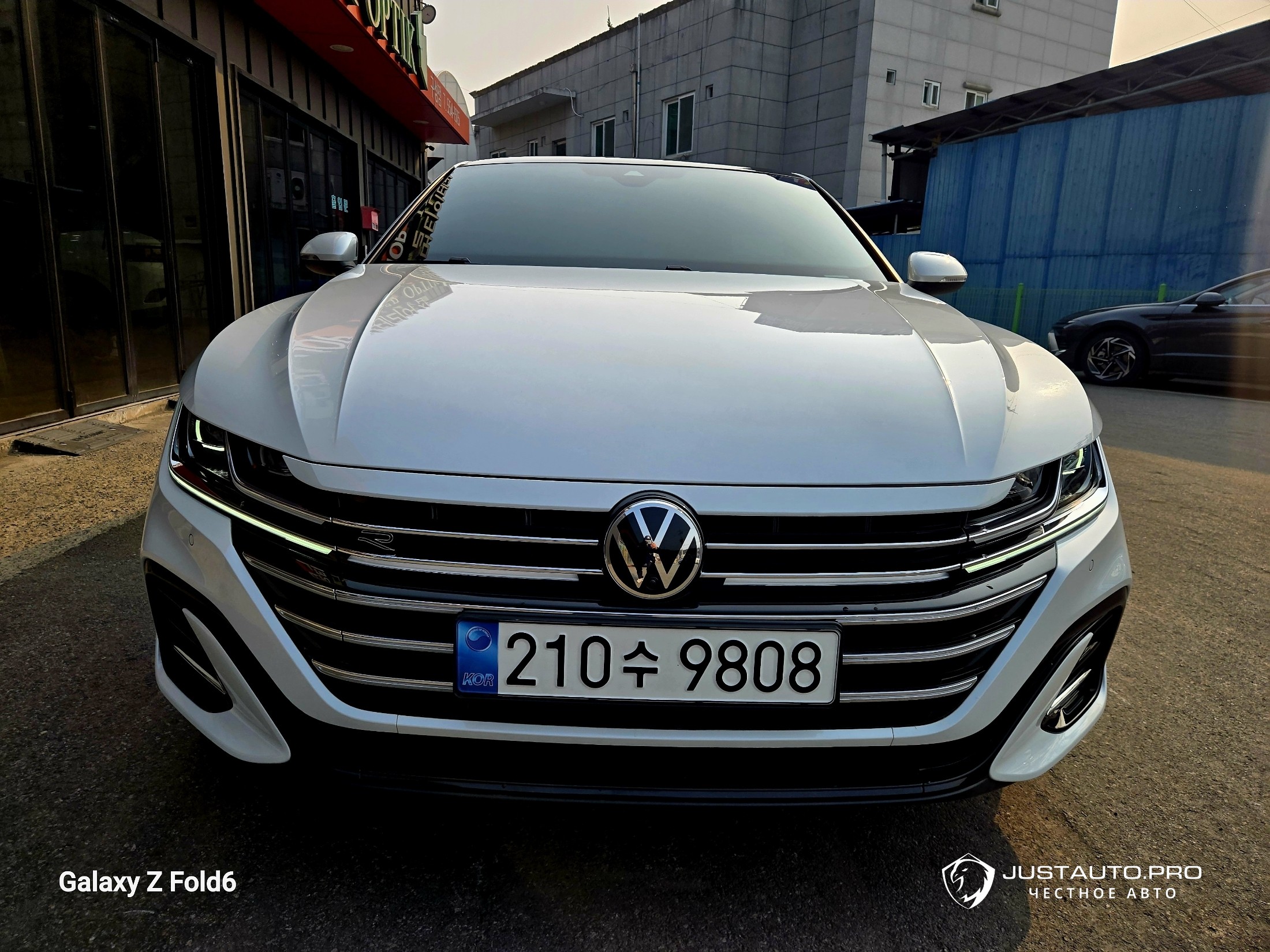 Автомобиль Volkswagen Arteon