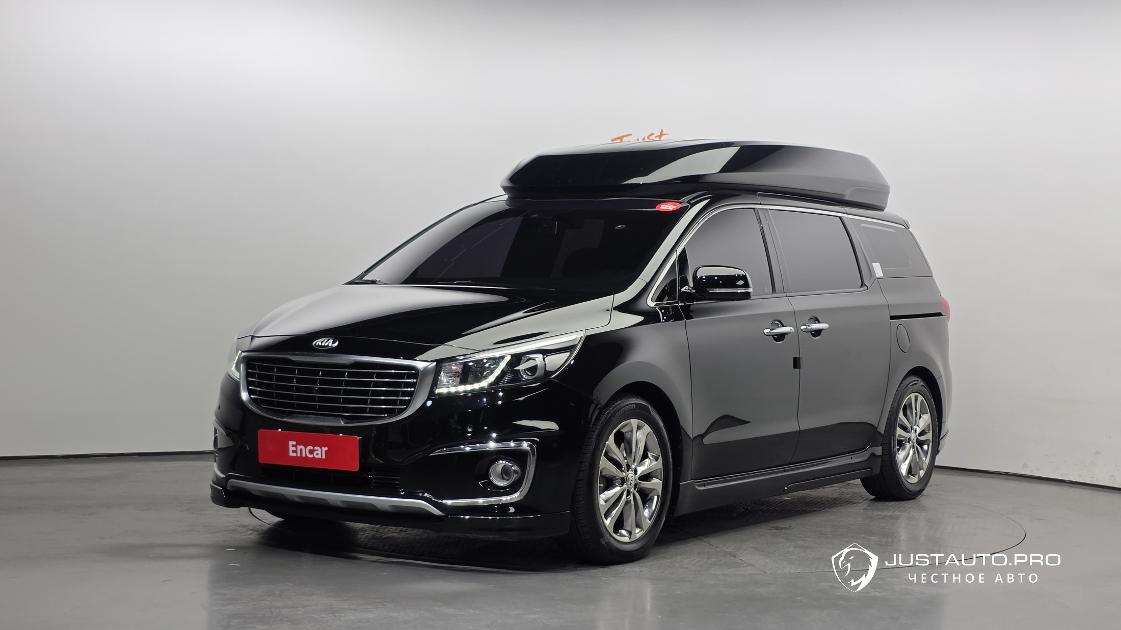 Автомобиль Kia Canival