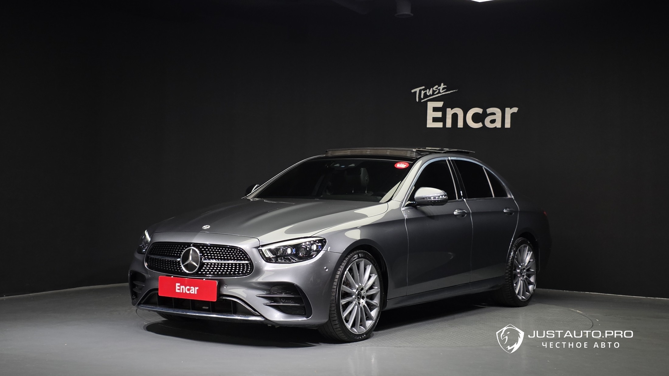 Автомобиль Mercedes-Benz E-Class