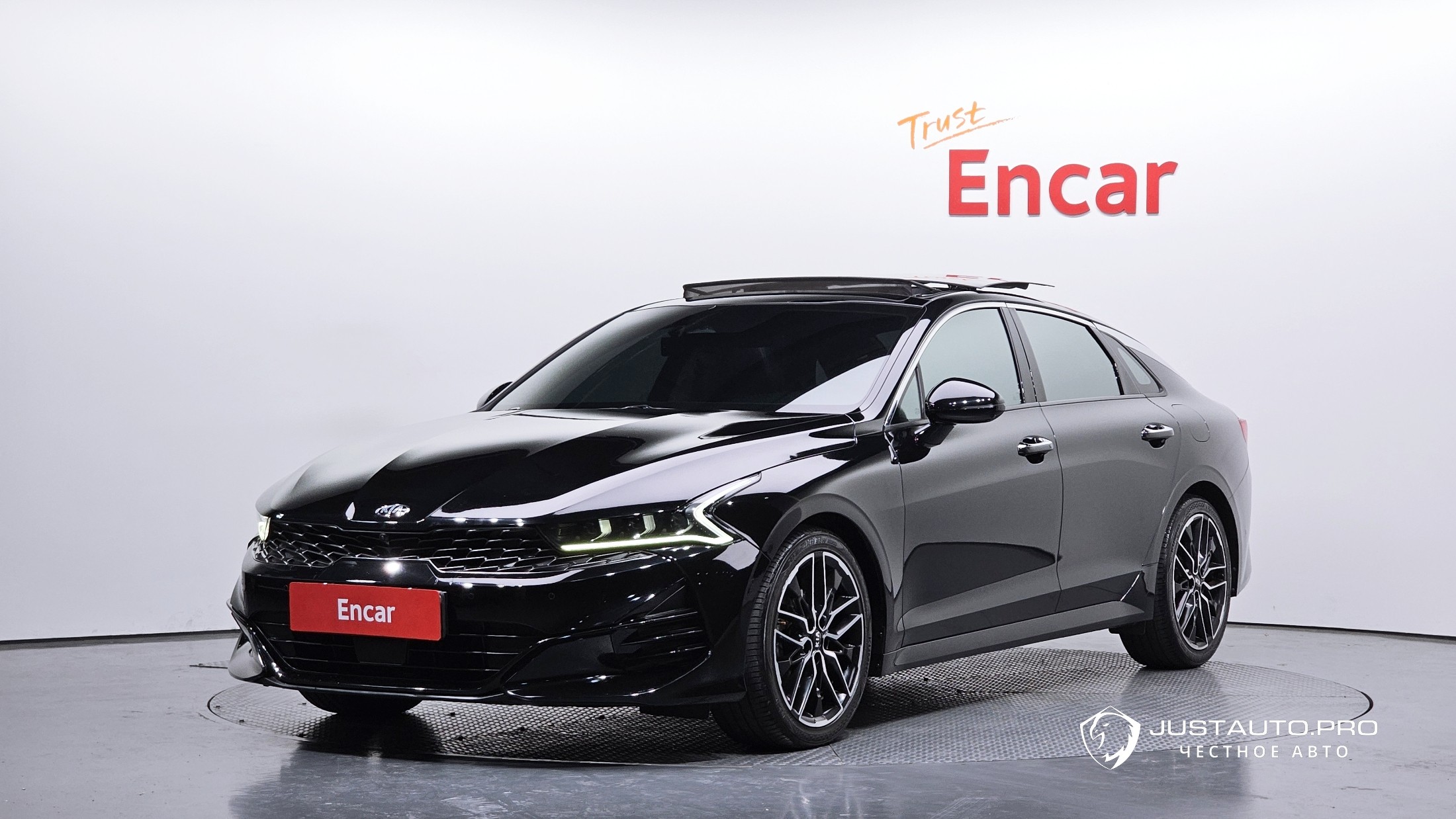 Автомобиль Kia K5