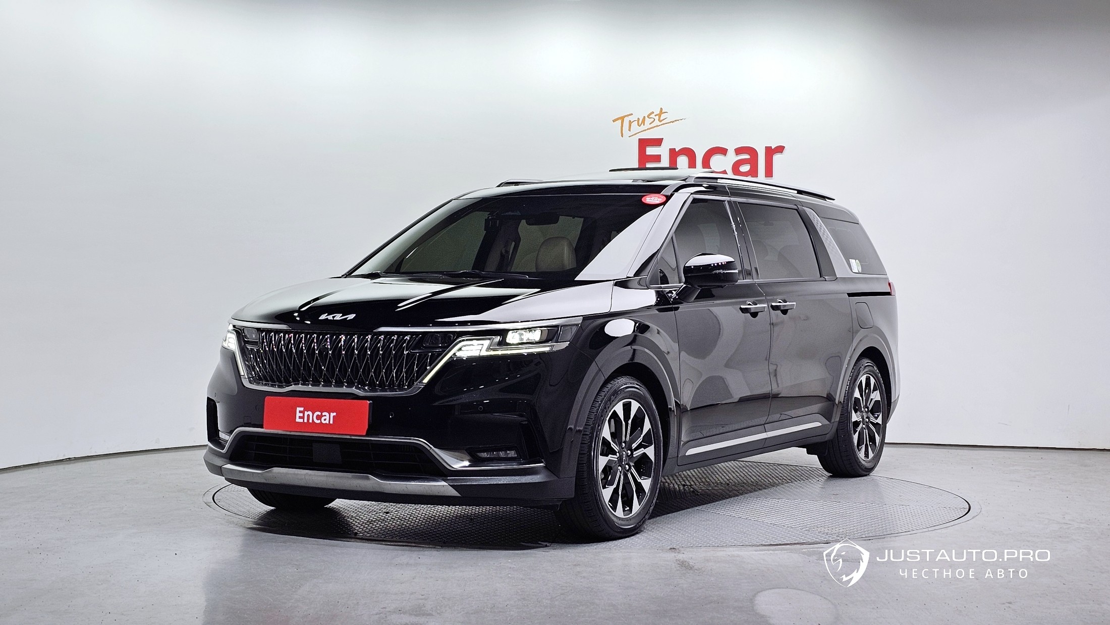 Автомобиль Kia Canival