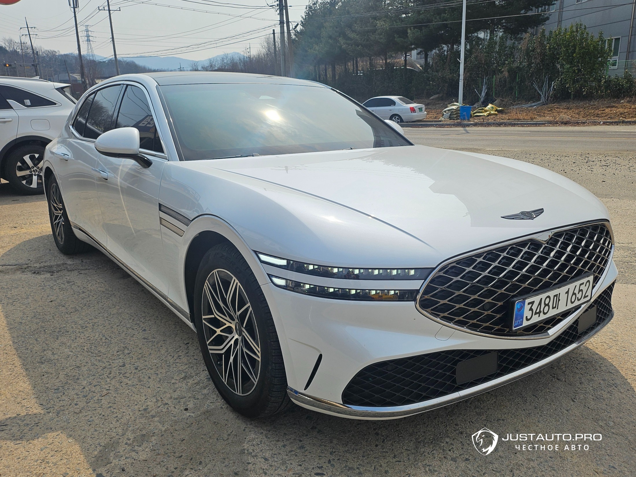 Автомобиль Genesis G90