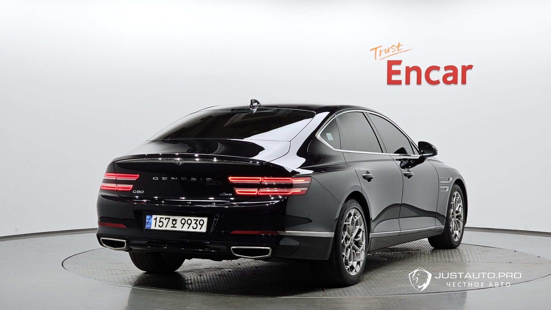 Автомобиль Genesis G80
