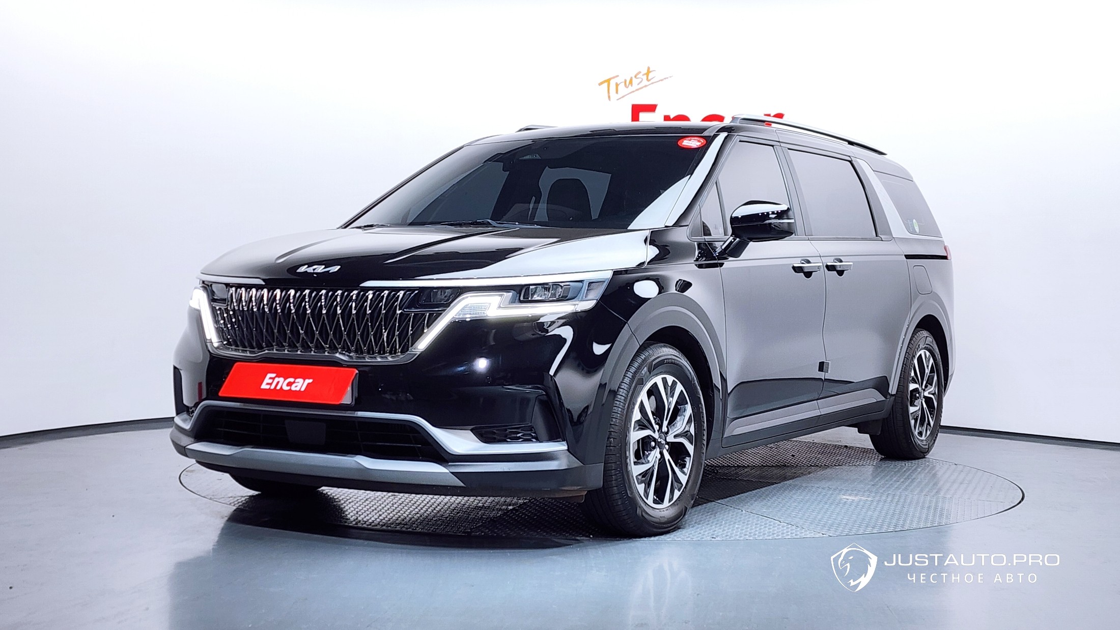 Автомобиль Kia Canival