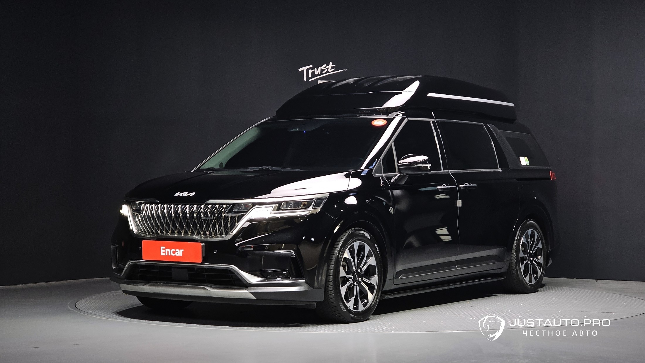 Автомобиль Kia Canival