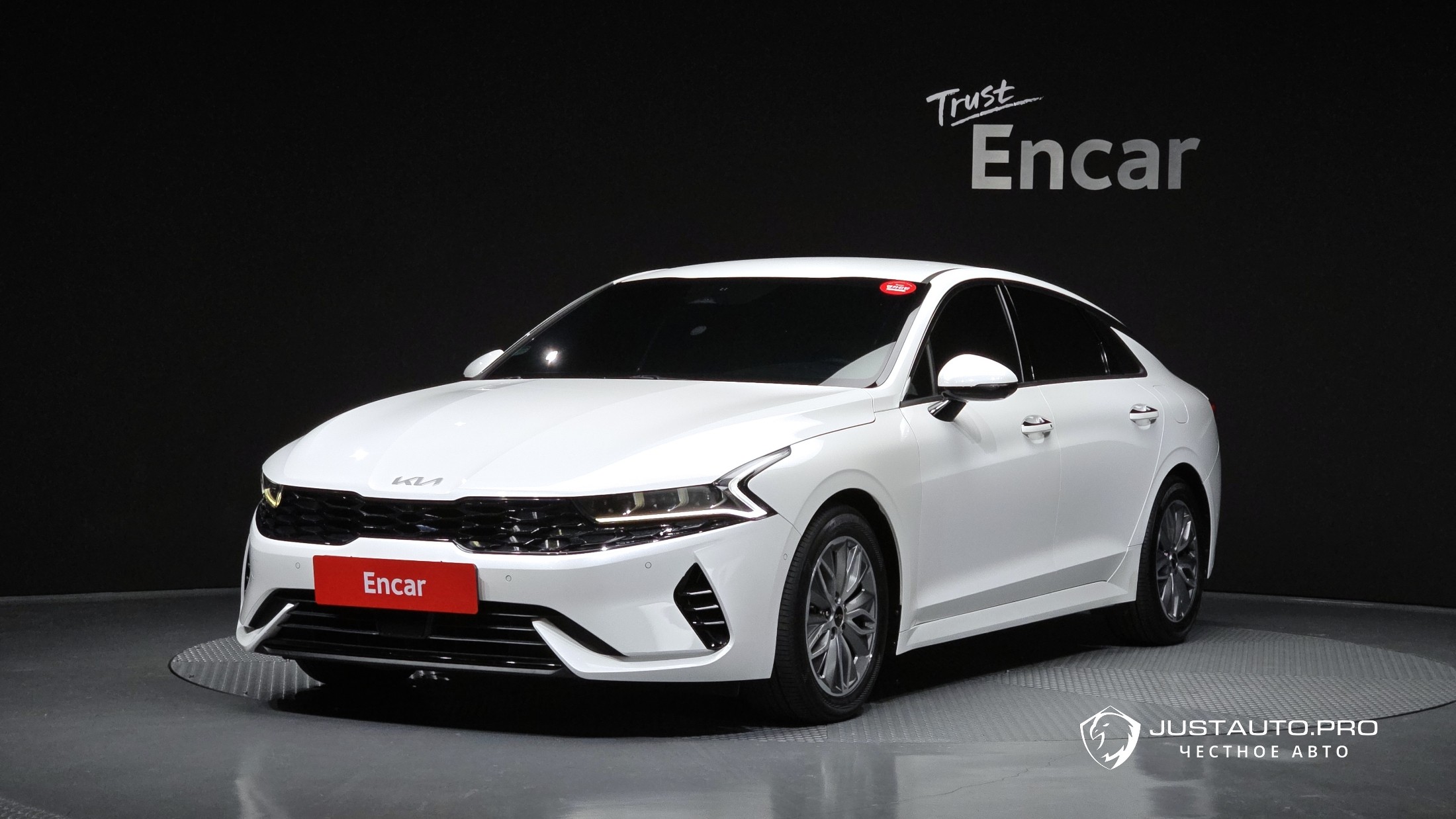 Автомобиль Kia K5