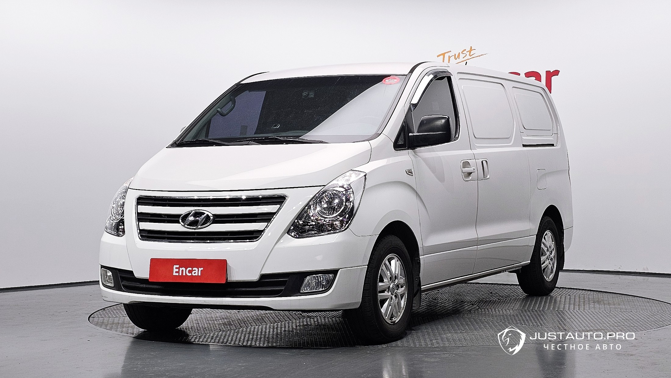 Автомобиль Hyundai Starex