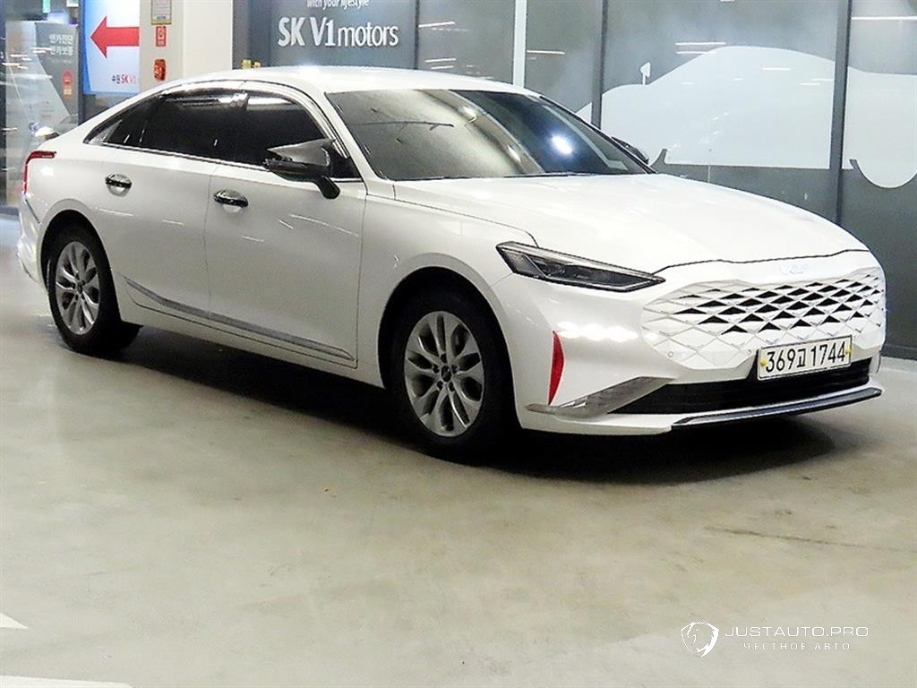Автомобиль Kia K8