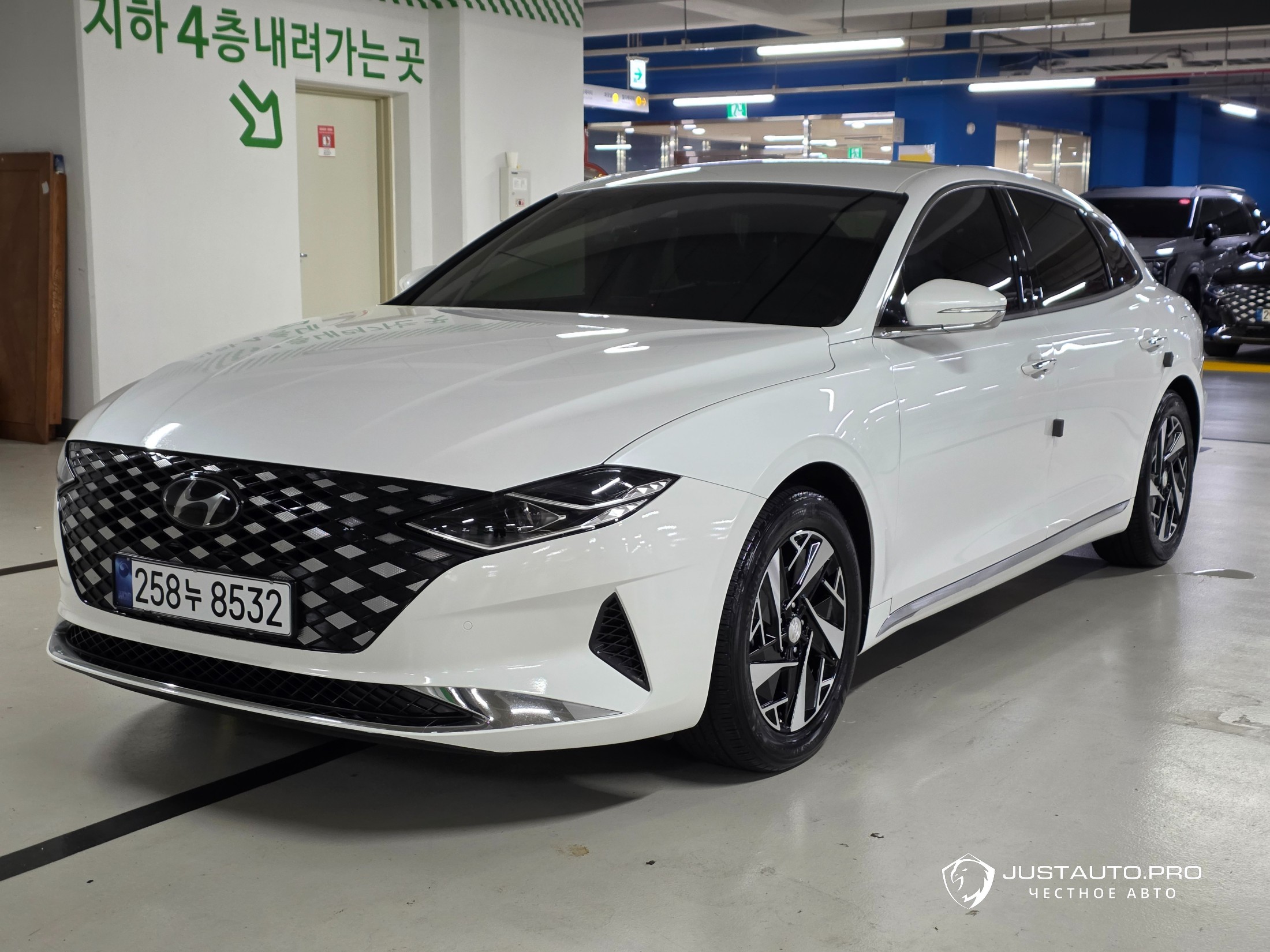 Автомобиль Hyundai Grandeur