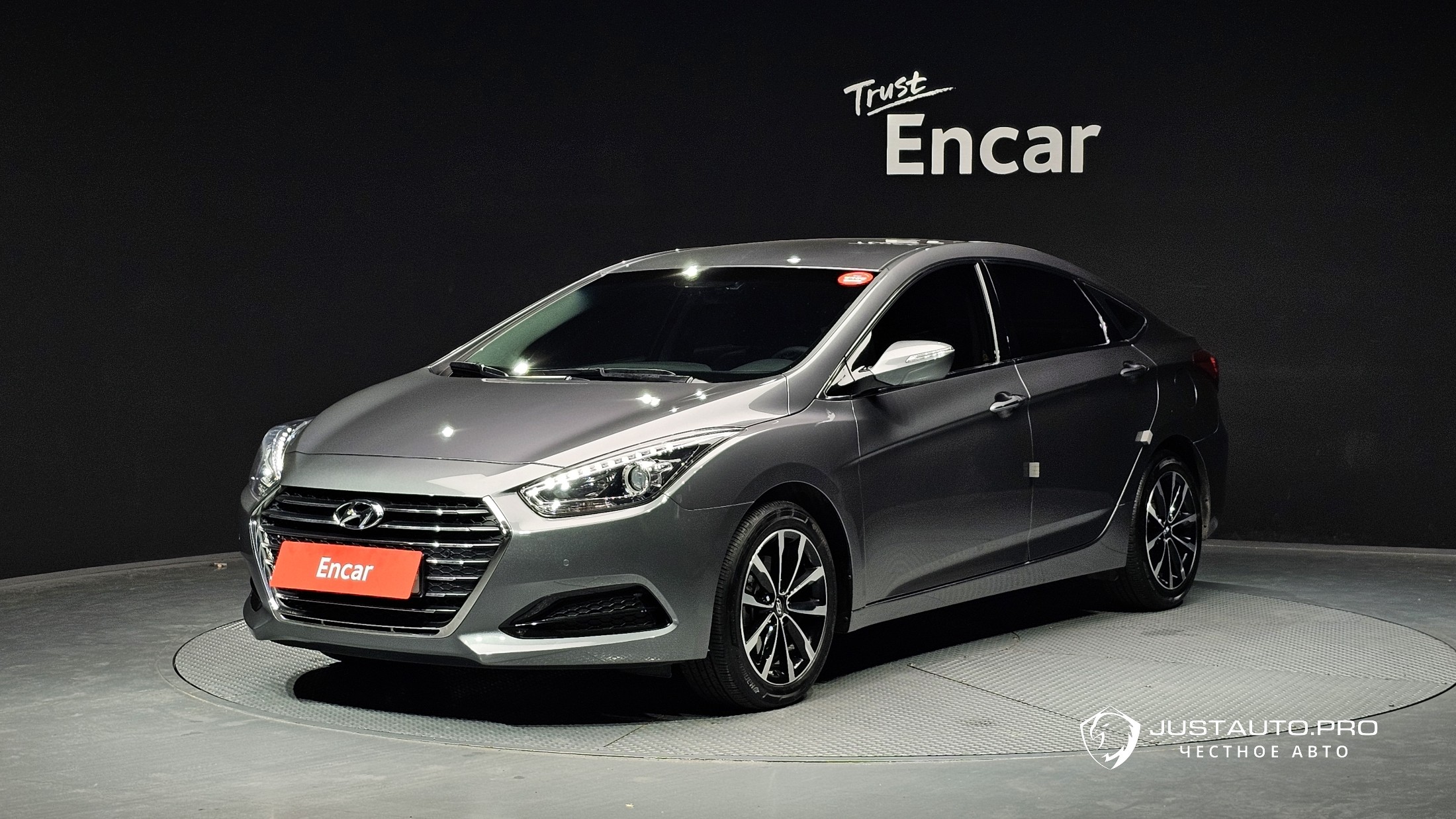 Автомобиль Hyundai i40