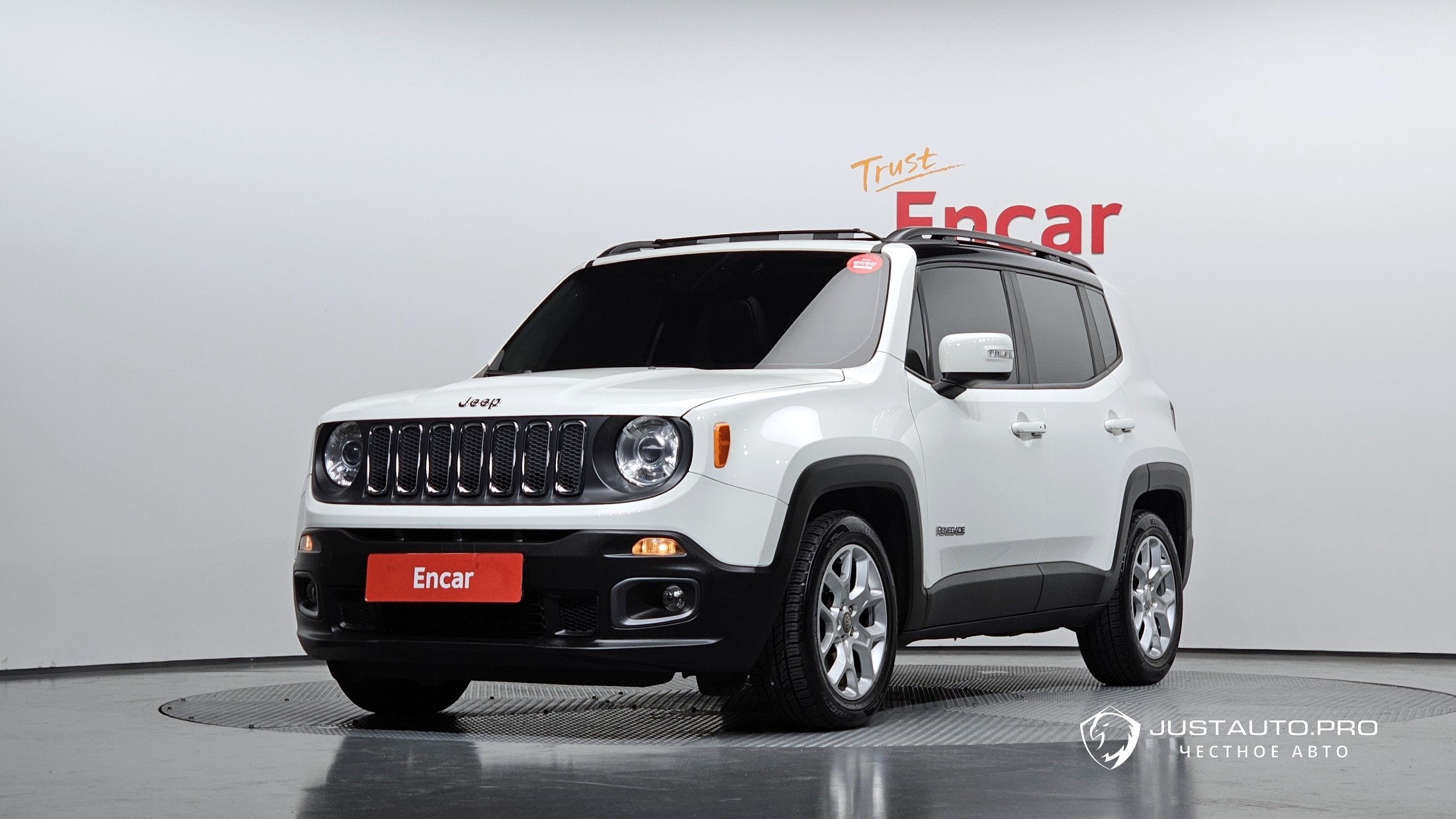 Автомобиль Jeep Renegade