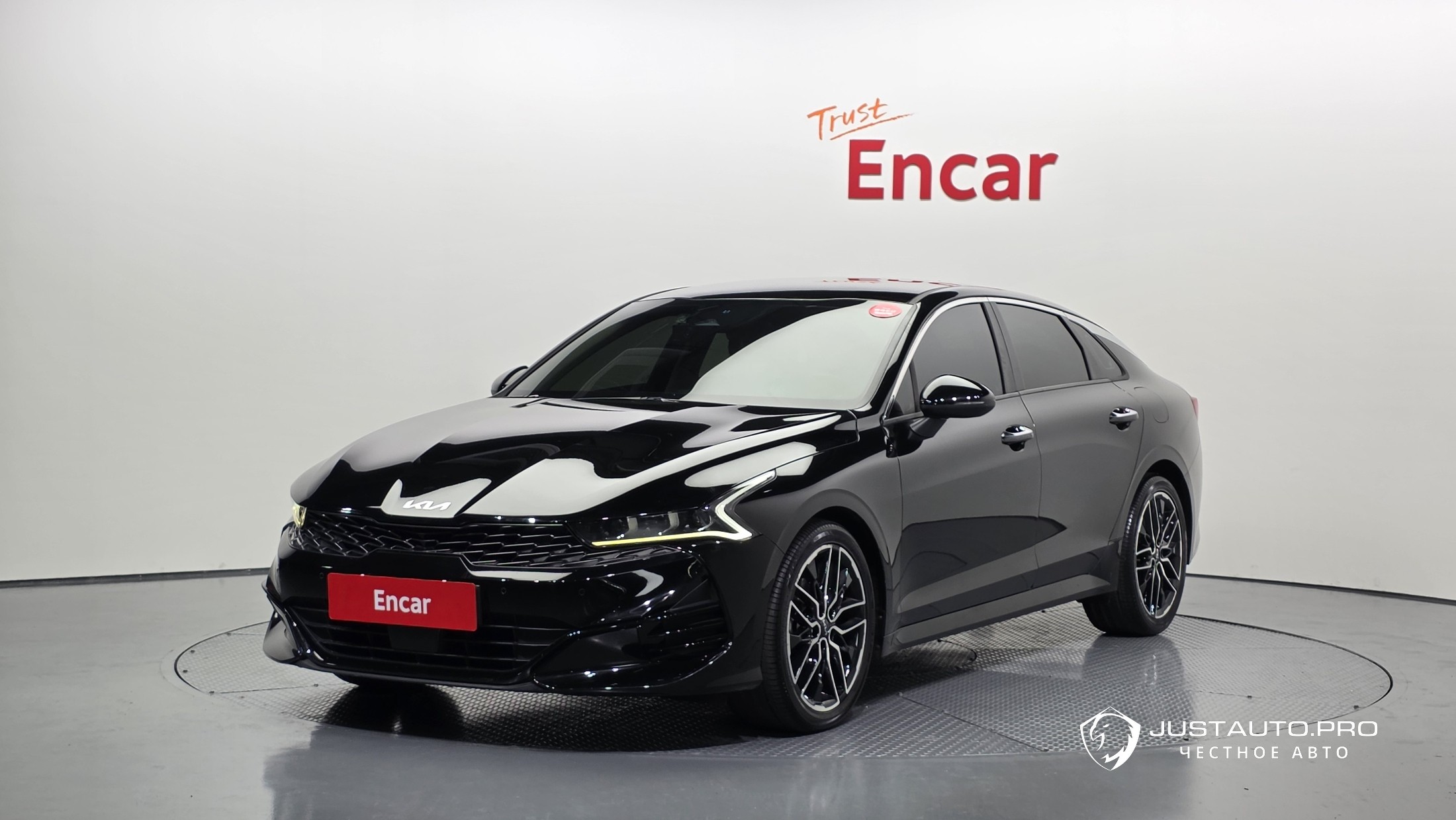 Автомобиль Kia K5