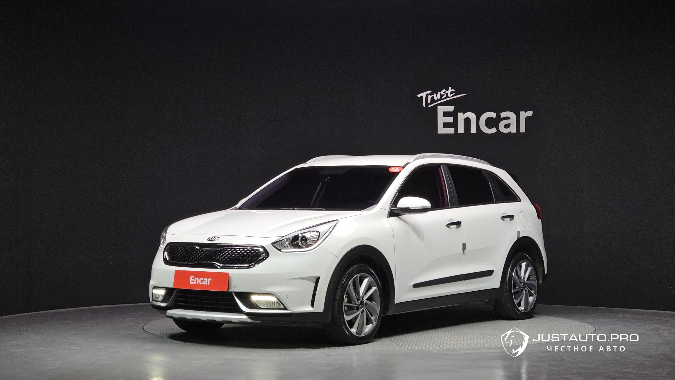 Автомобиль Kia Niro
