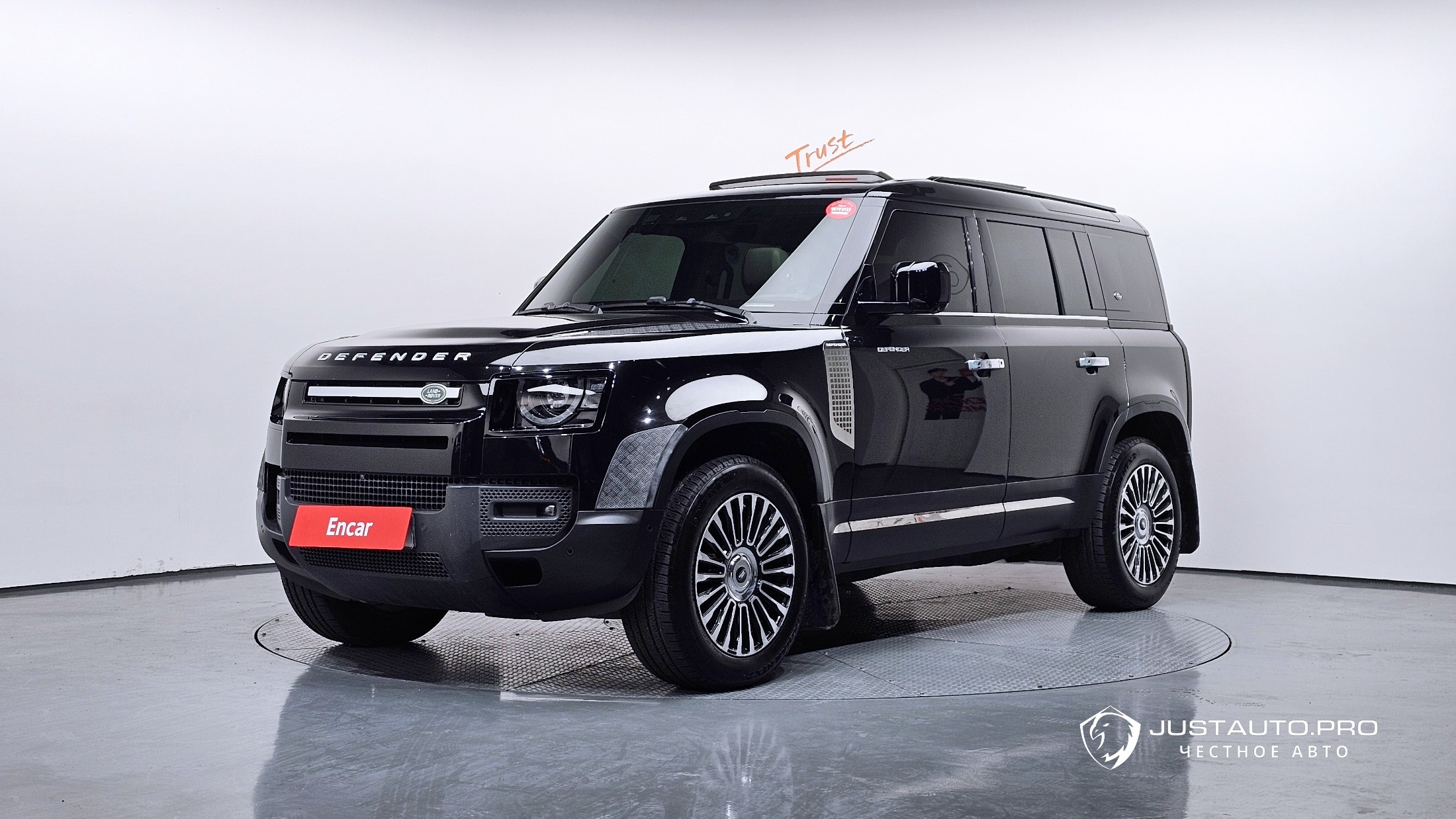 Автомобиль Land Rover Defender