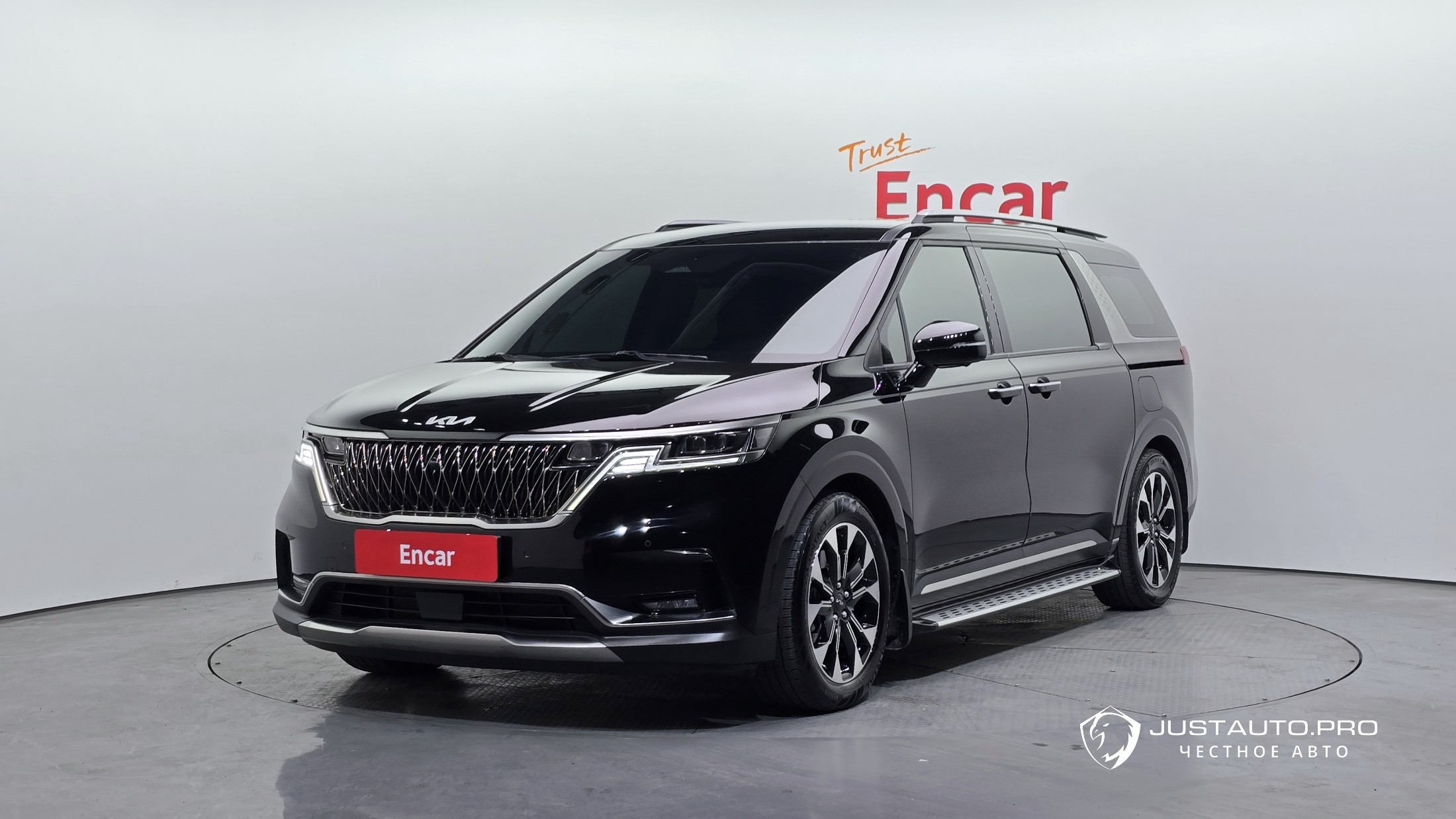 Автомобиль Kia Canival