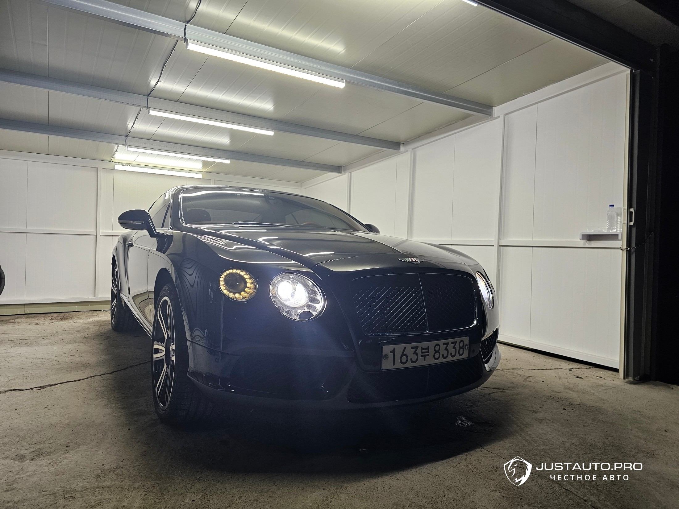 Автомобиль Bentley Continental