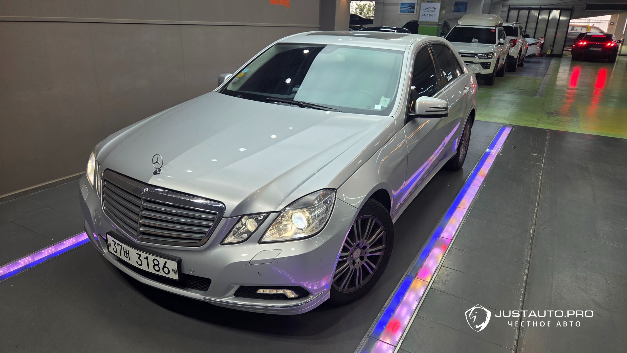 Автомобиль Mercedes-Benz E-Class