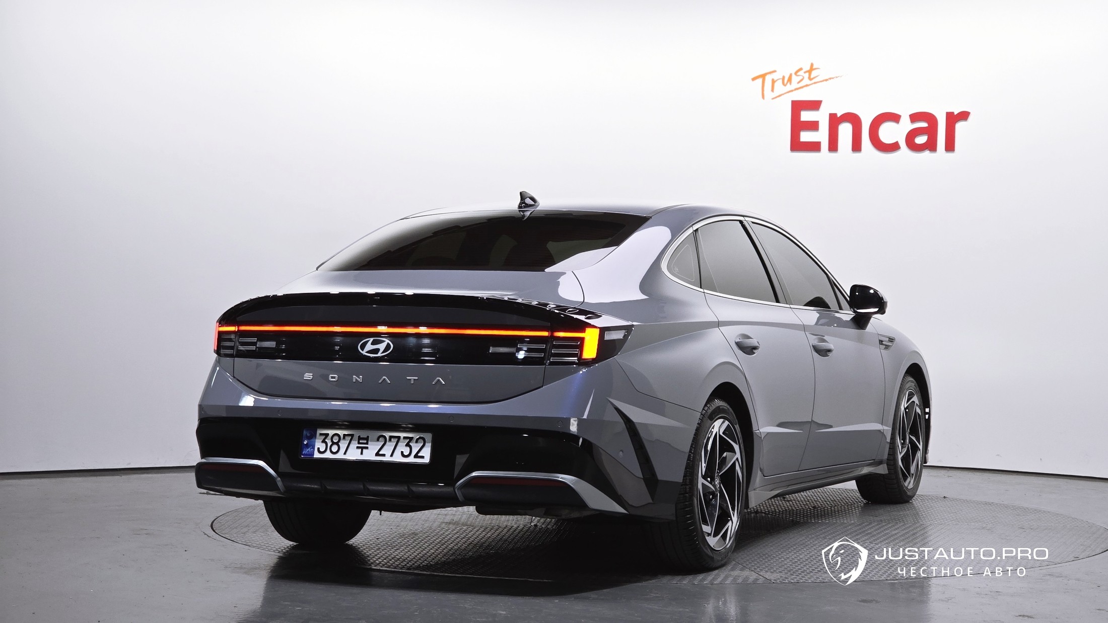 Автомобиль Hyundai Sonata