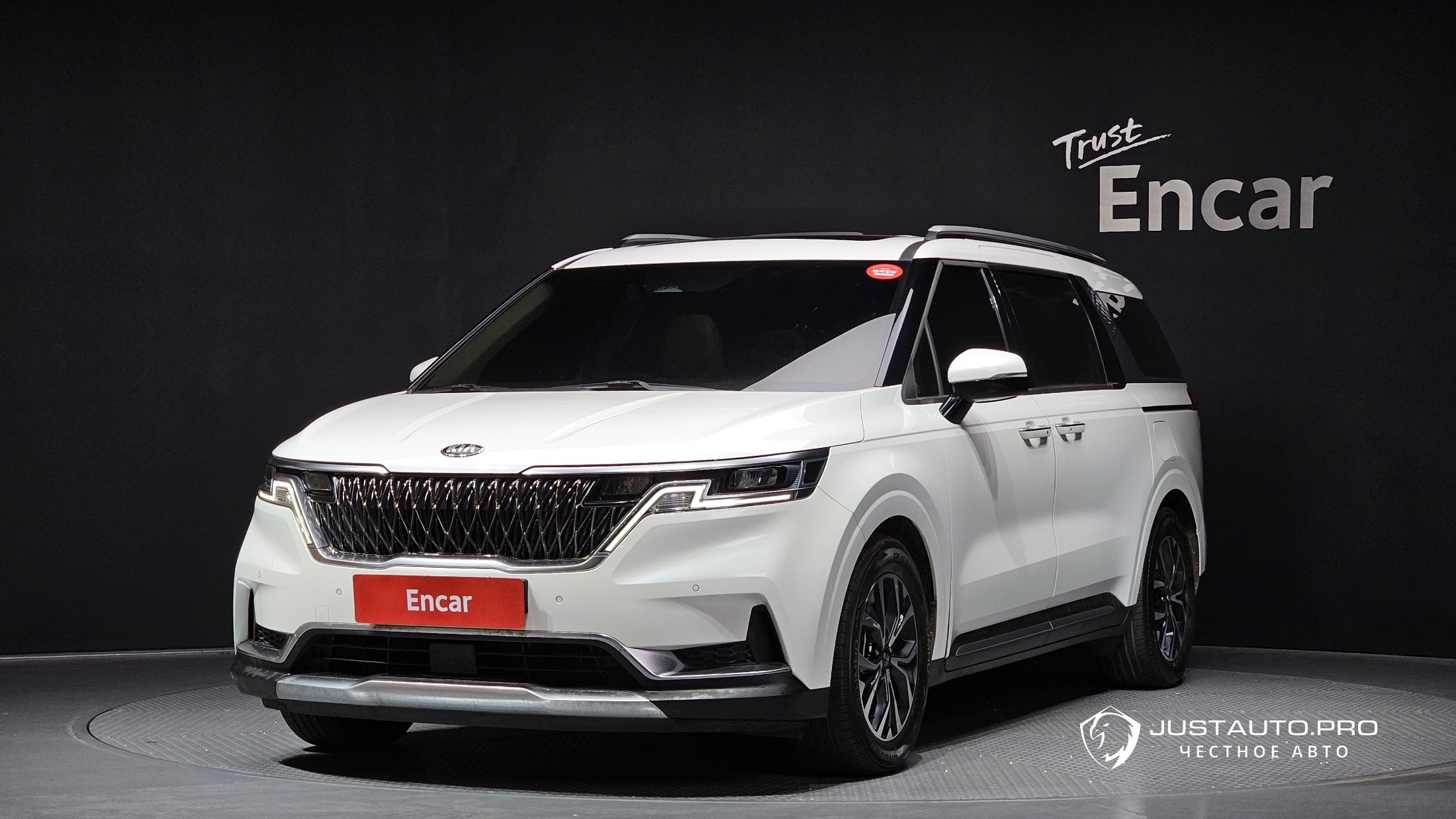 Автомобиль Kia Canival