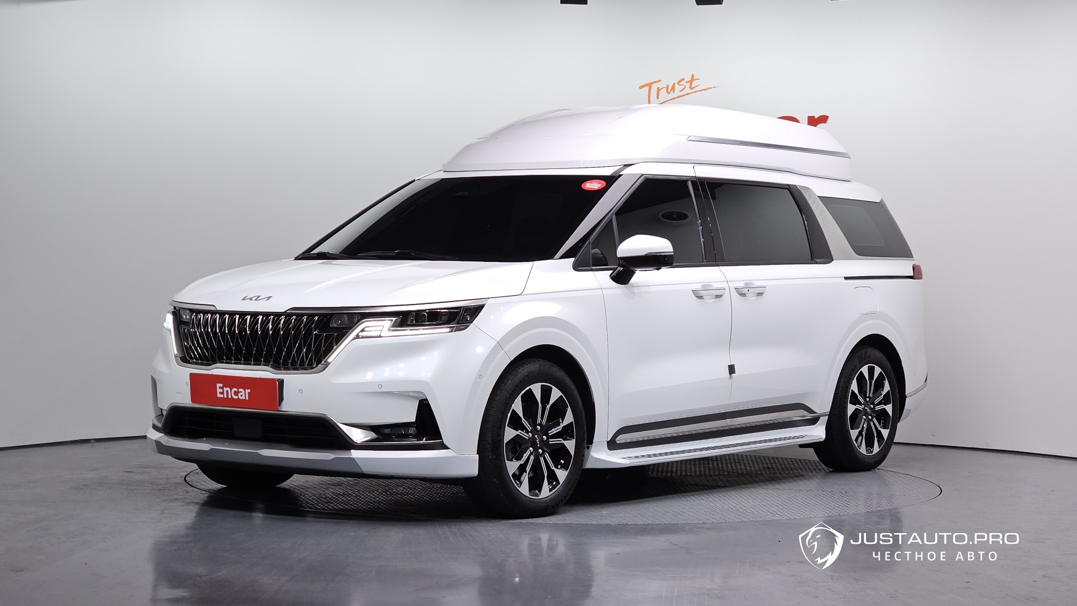 Автомобиль Kia Canival