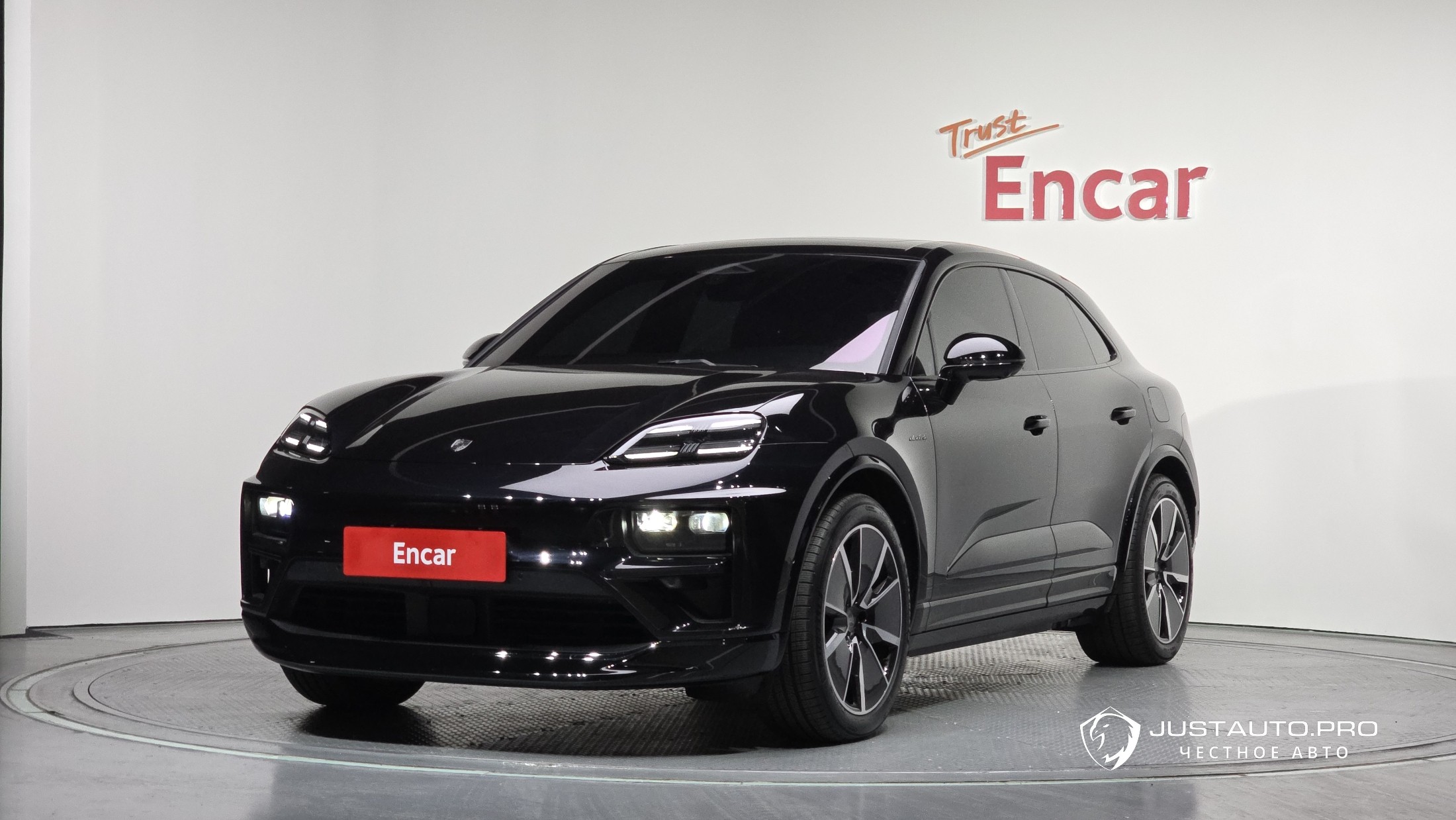 Автомобиль Porsche Macan