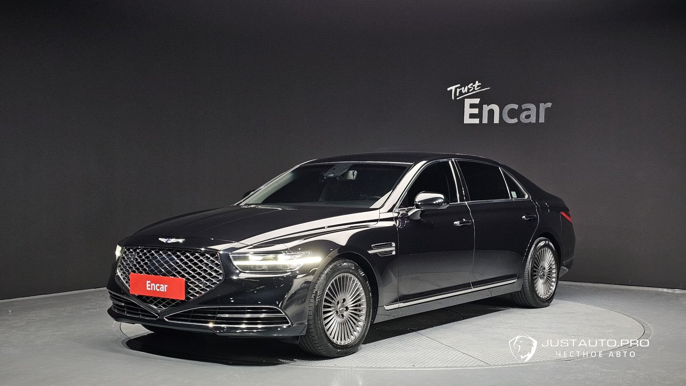 Автомобиль Genesis G90