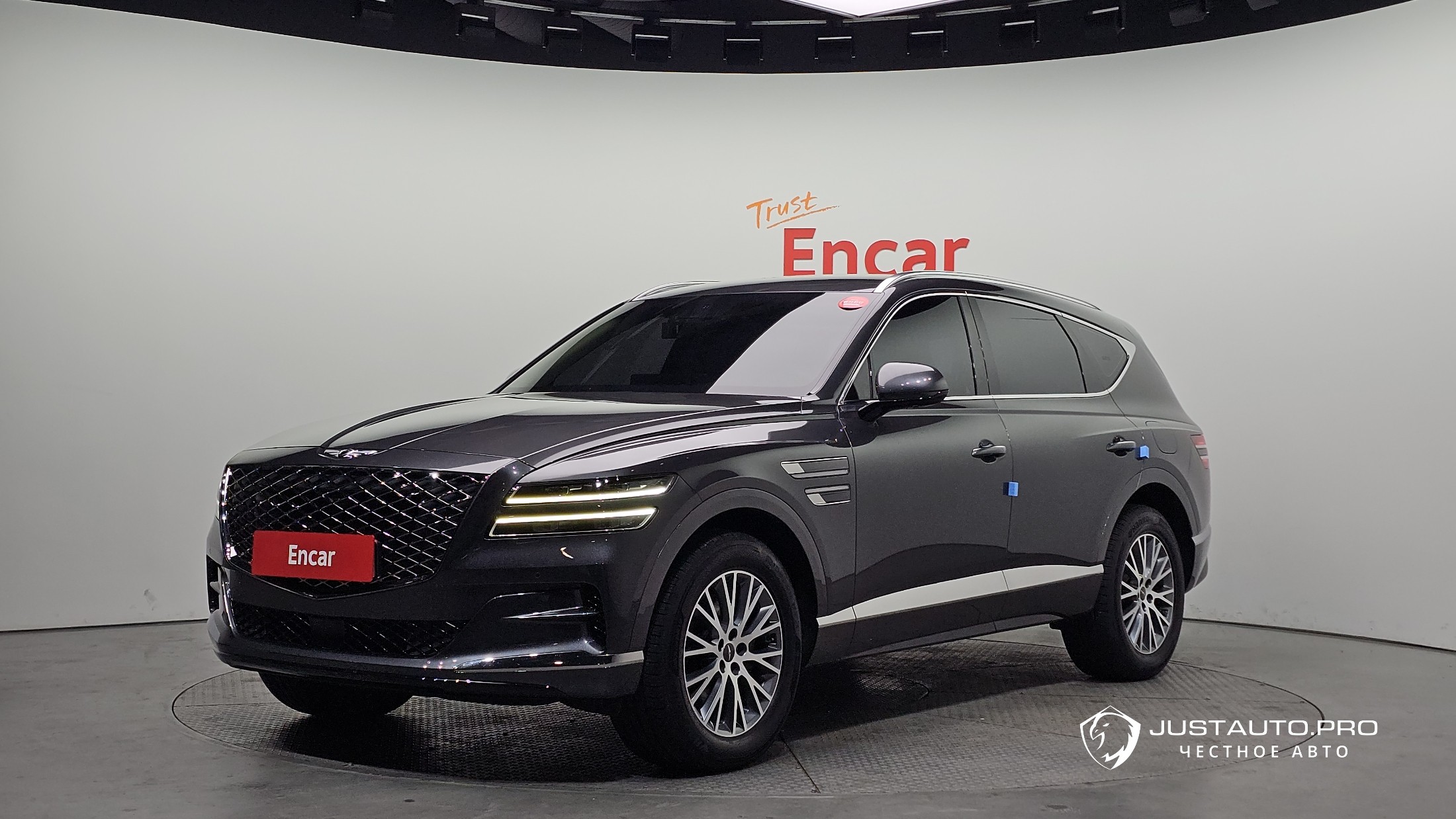 Автомобиль Genesis GV80