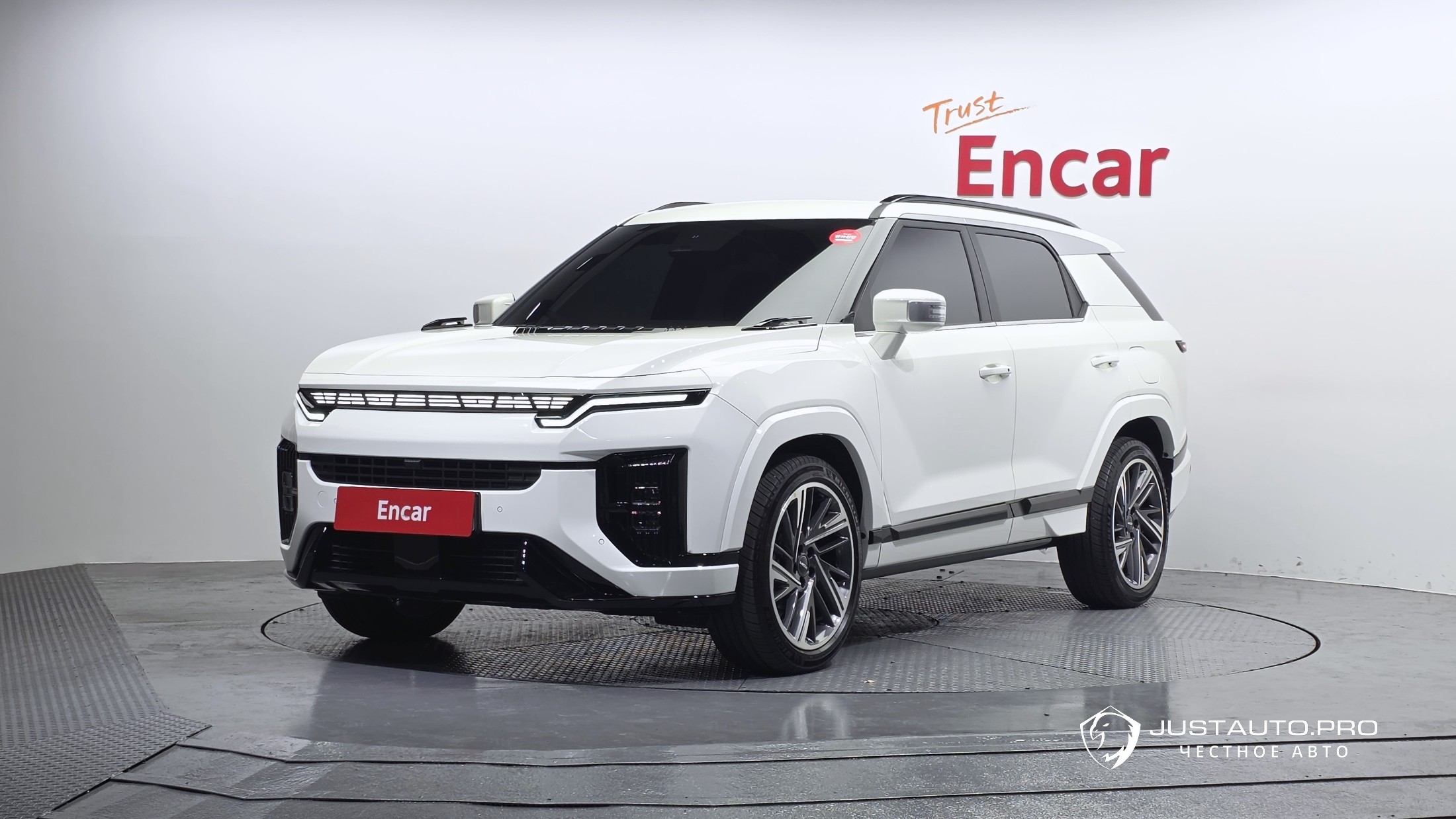 Автомобиль KG_Mobility_Ssangyong Actyon