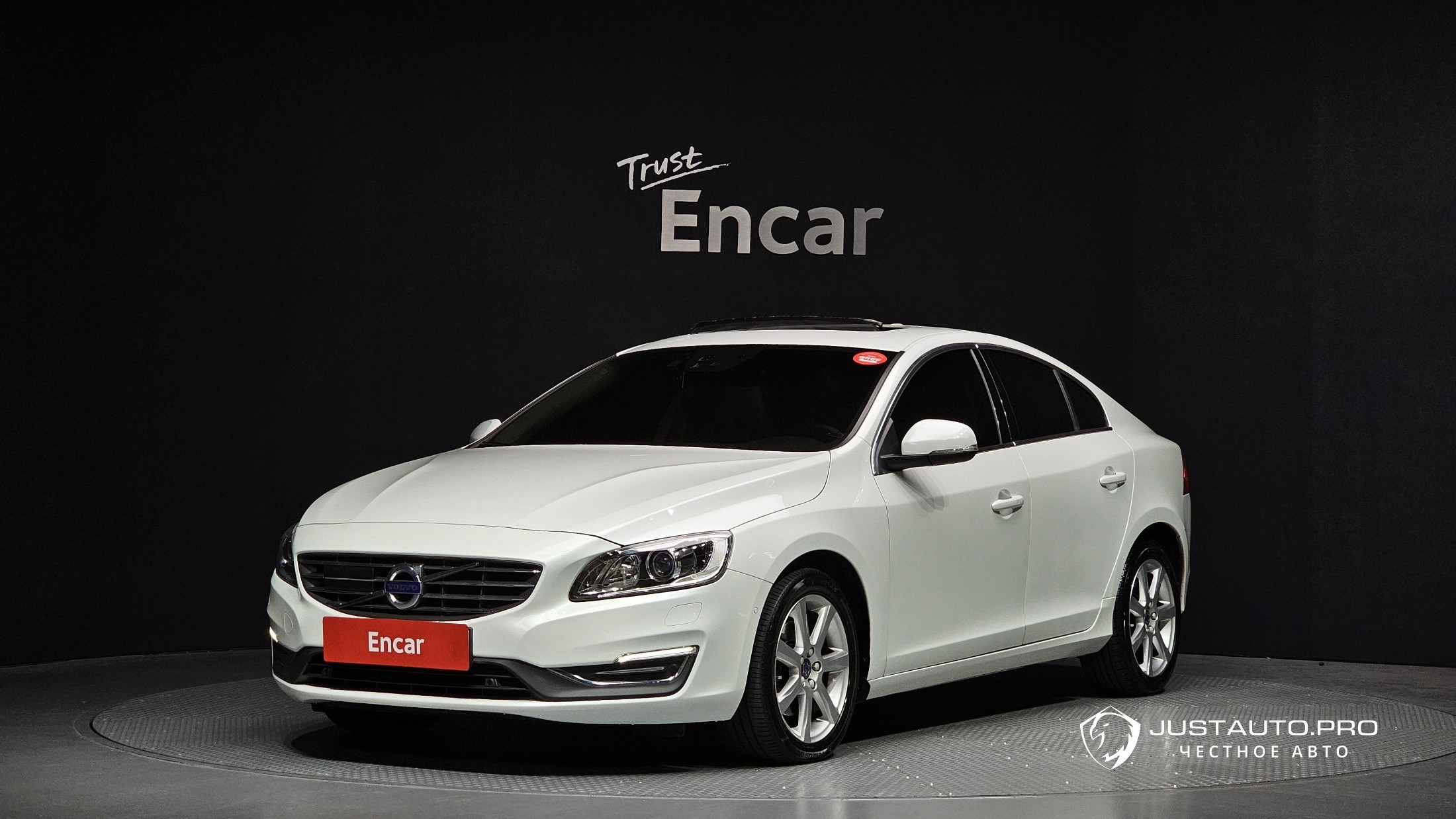 Автомобиль Volvo S60