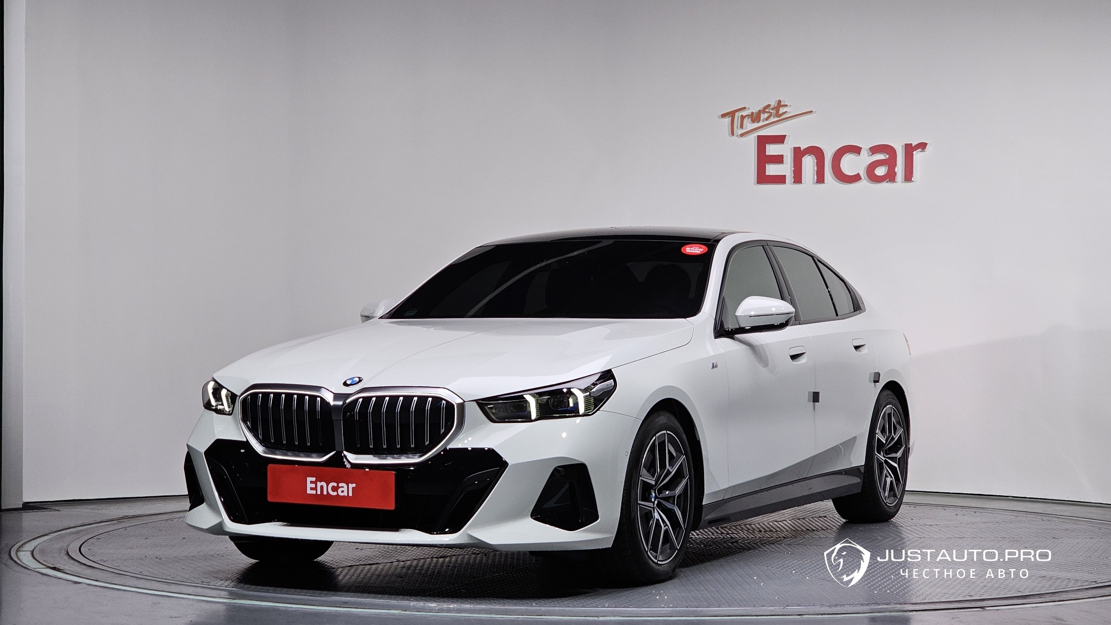 Автомобиль BMW 5-Series