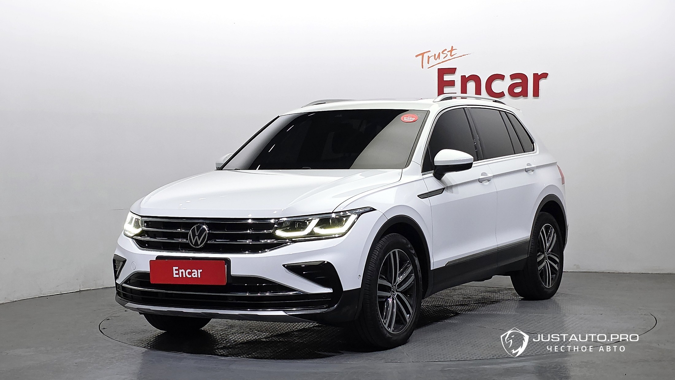 Автомобиль Volkswagen Tiguan