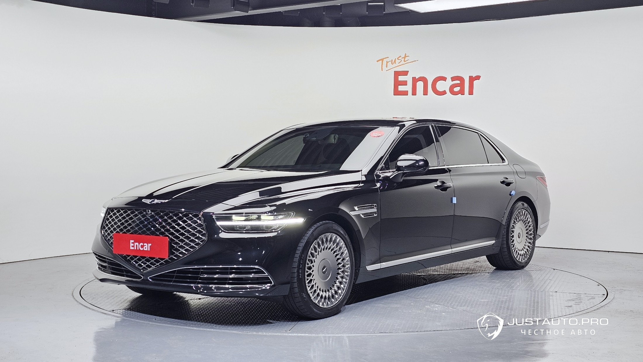 Автомобиль Genesis G90