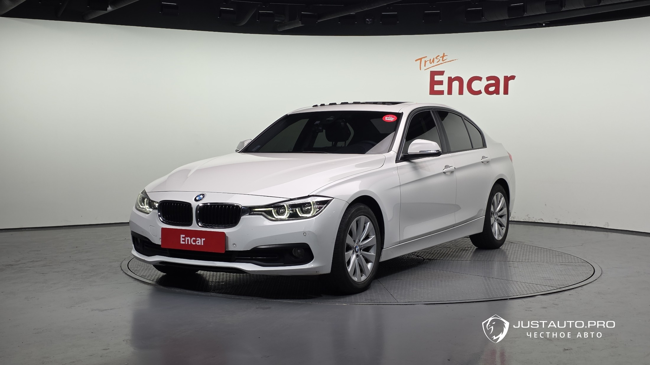 Автомобиль BMW 3-Series