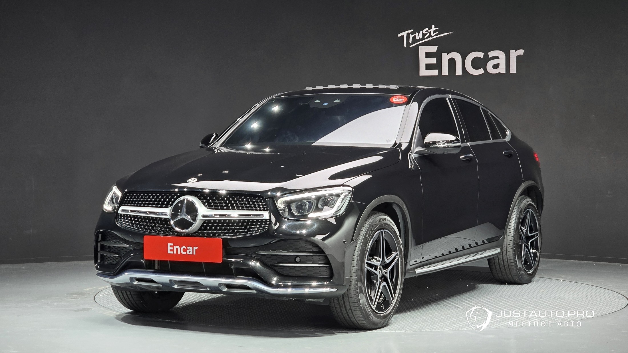 Автомобиль Mercedes-Benz GLC-Class