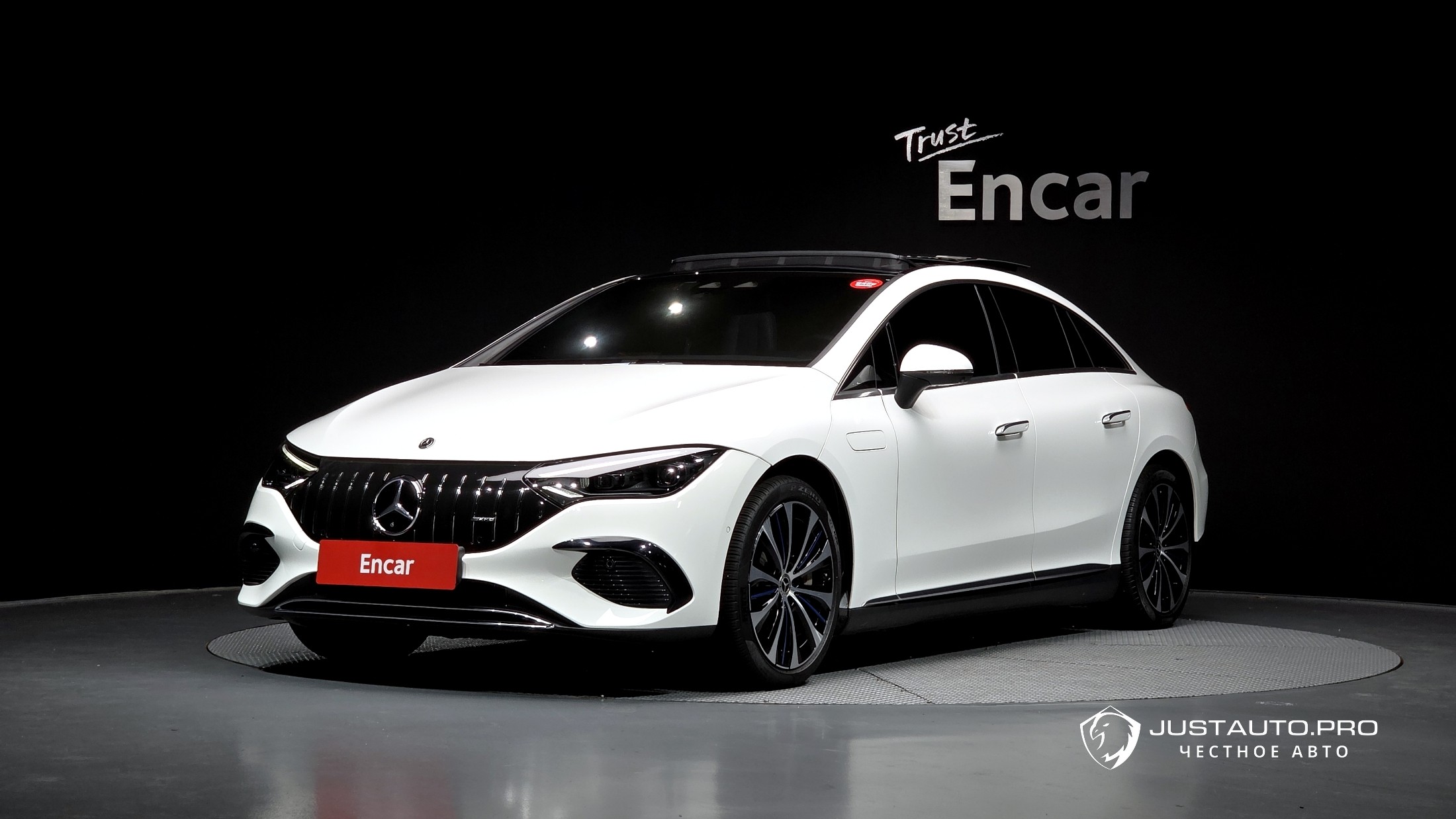 Автомобиль Mercedes-Benz EQE