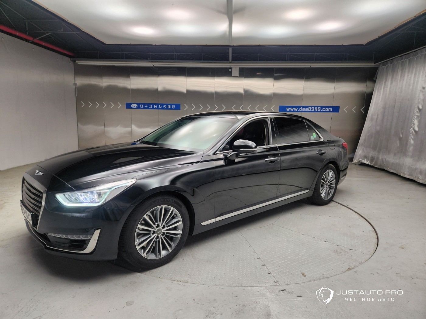 Автомобиль Genesis EQ900