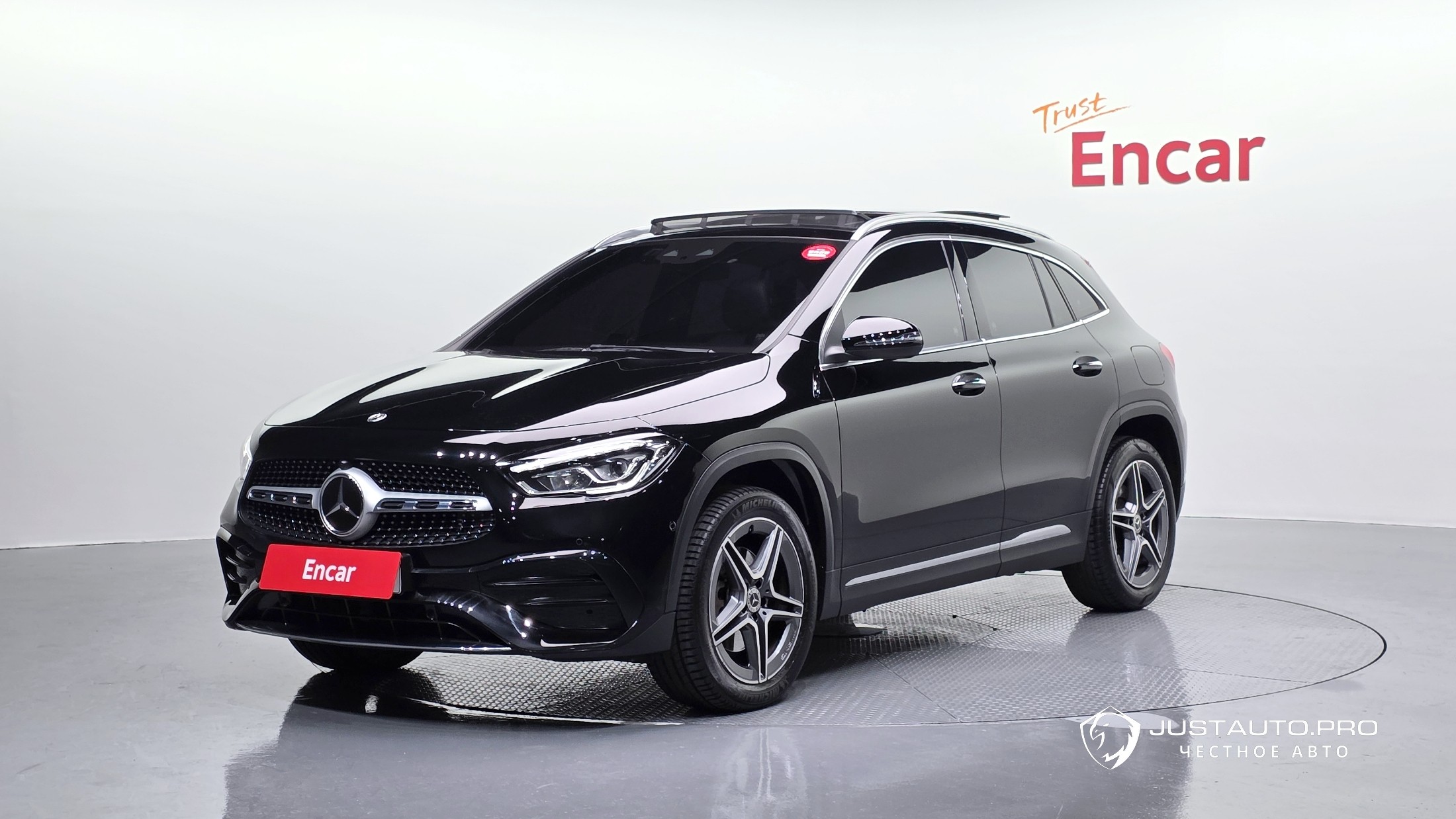 Автомобиль Mercedes-Benz GLA-Class