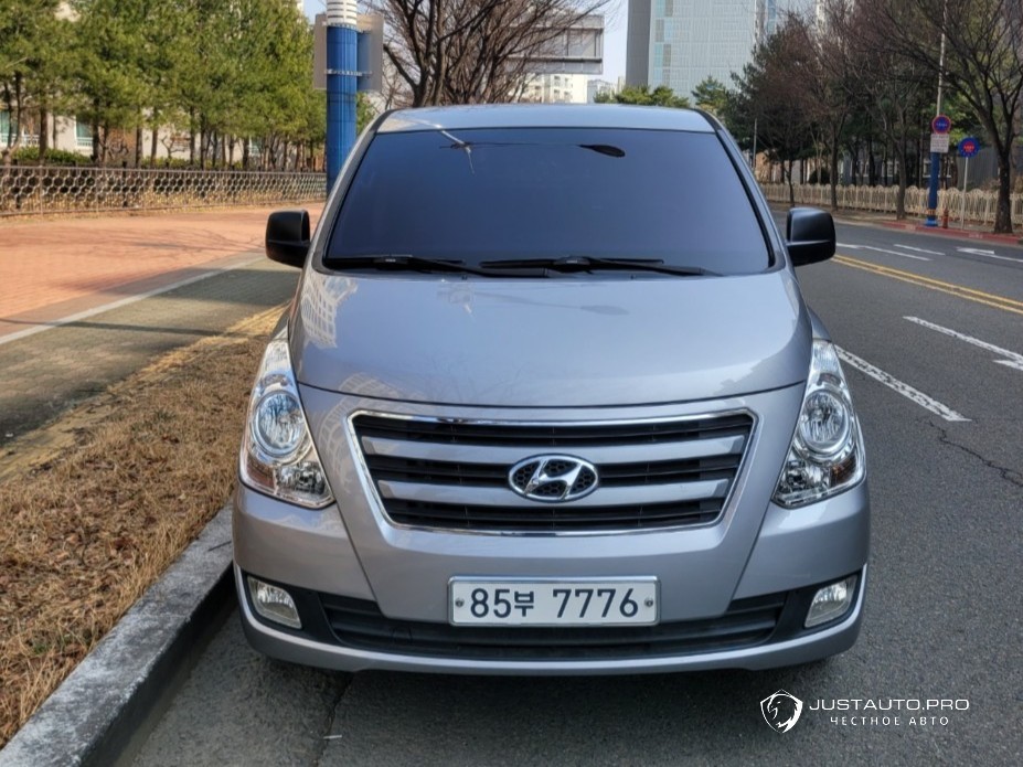 Автомобиль Hyundai Starex