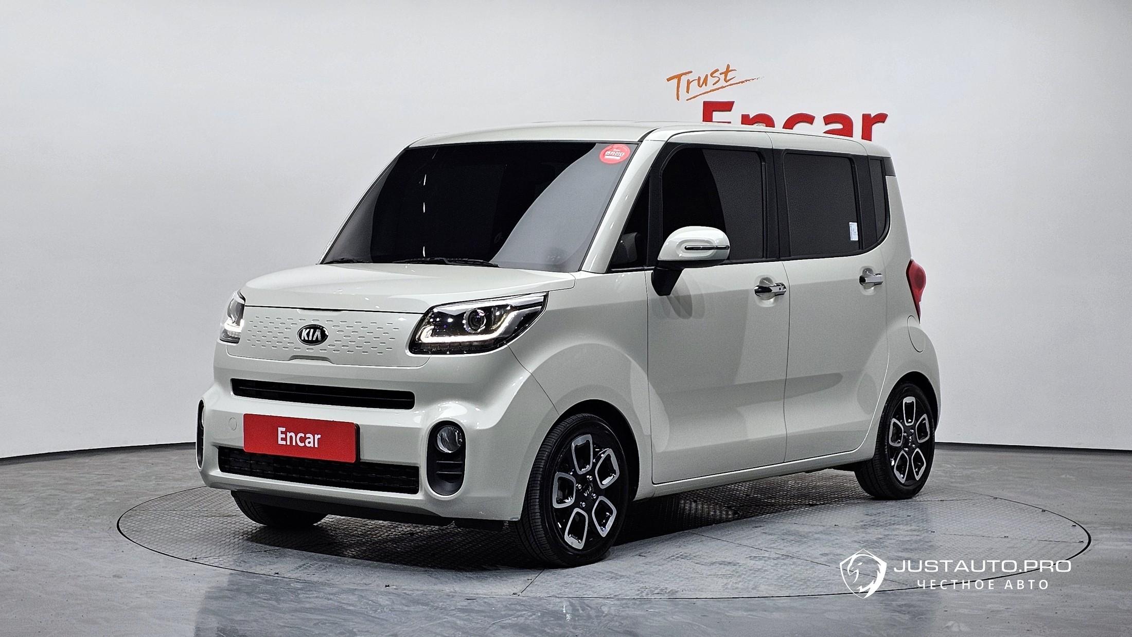 Автомобиль Kia RAY