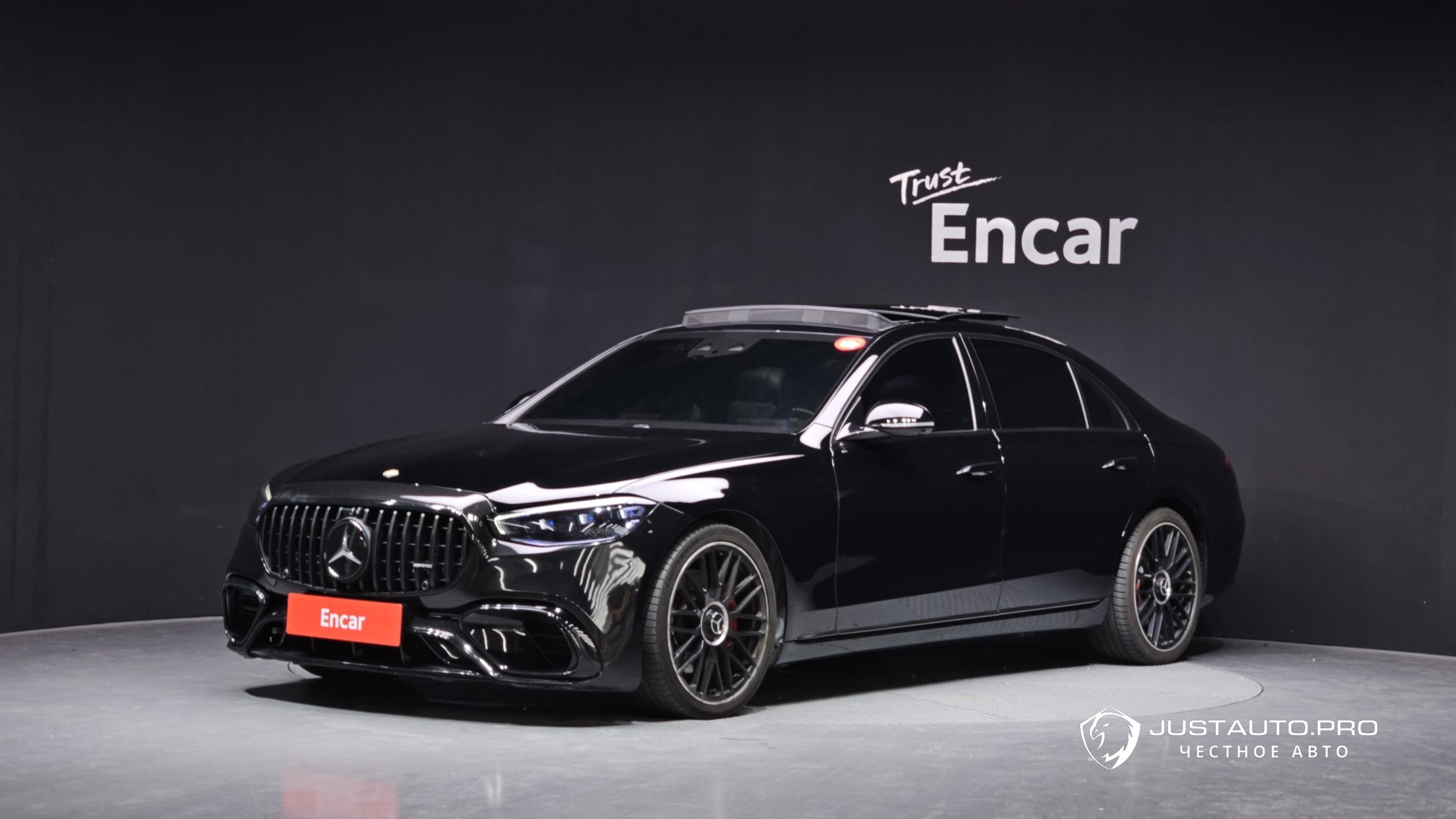 Автомобиль Mercedes-Benz S-Class