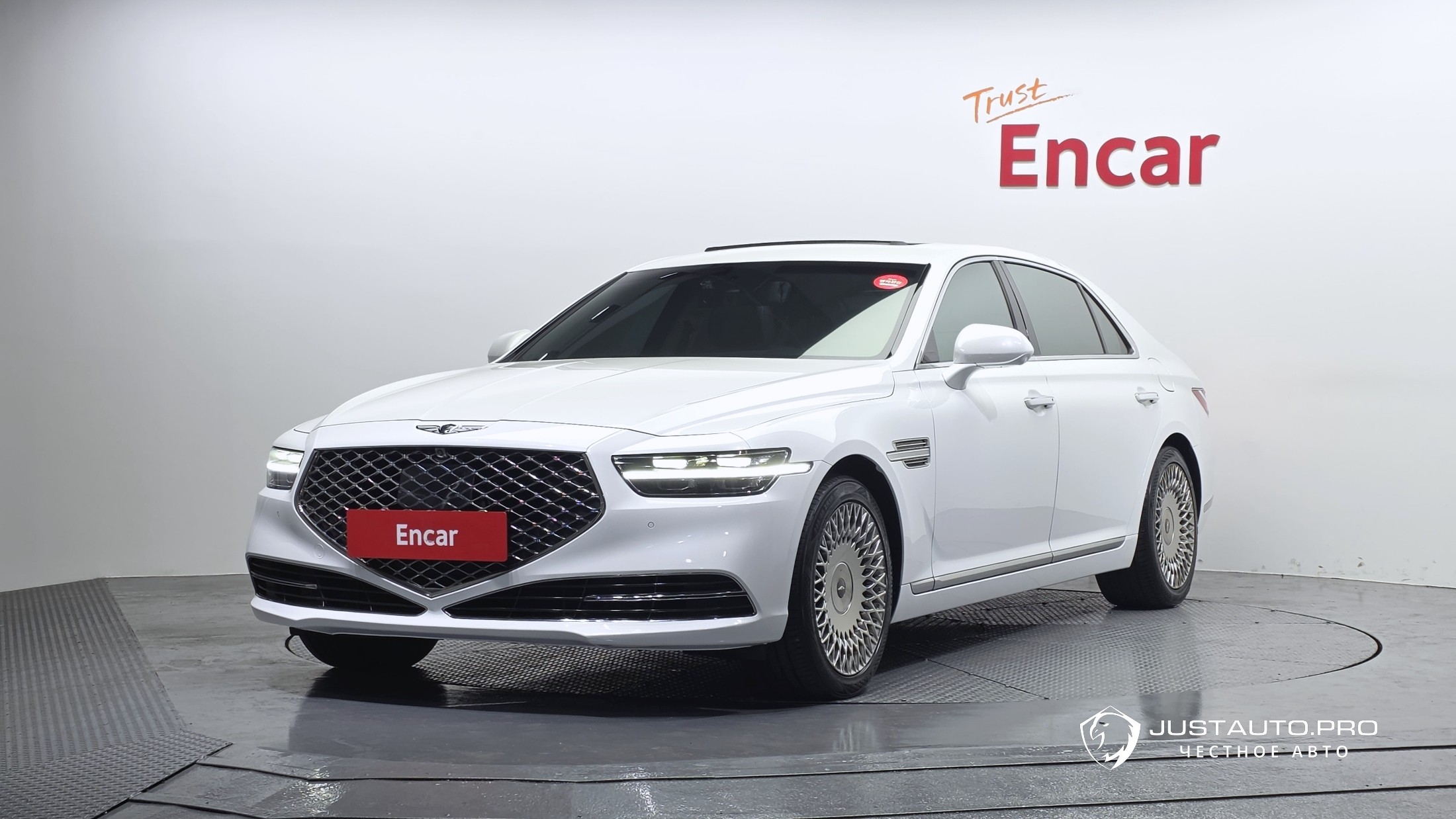 Автомобиль Genesis G90
